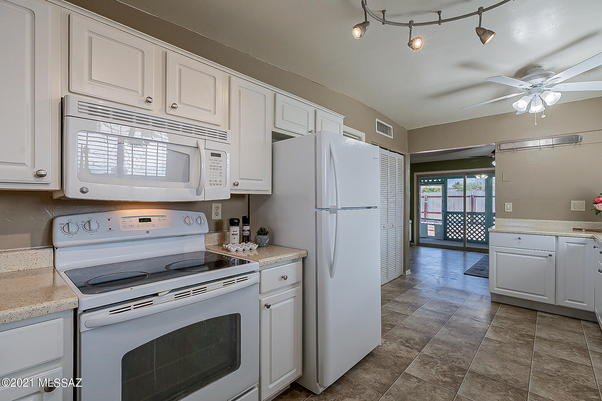 Braewood Terrace (1-107) - Residential