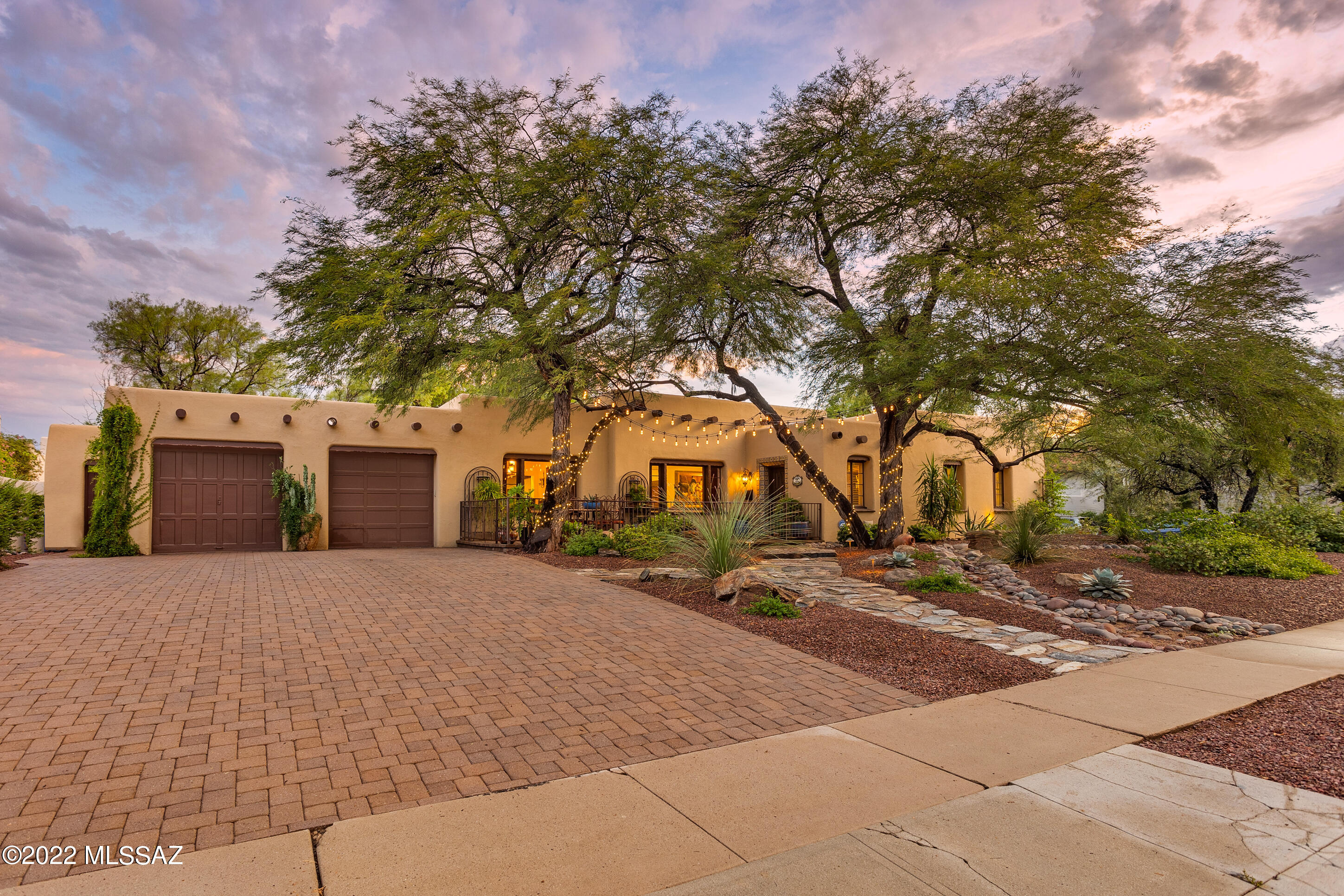 University Manor - Residential