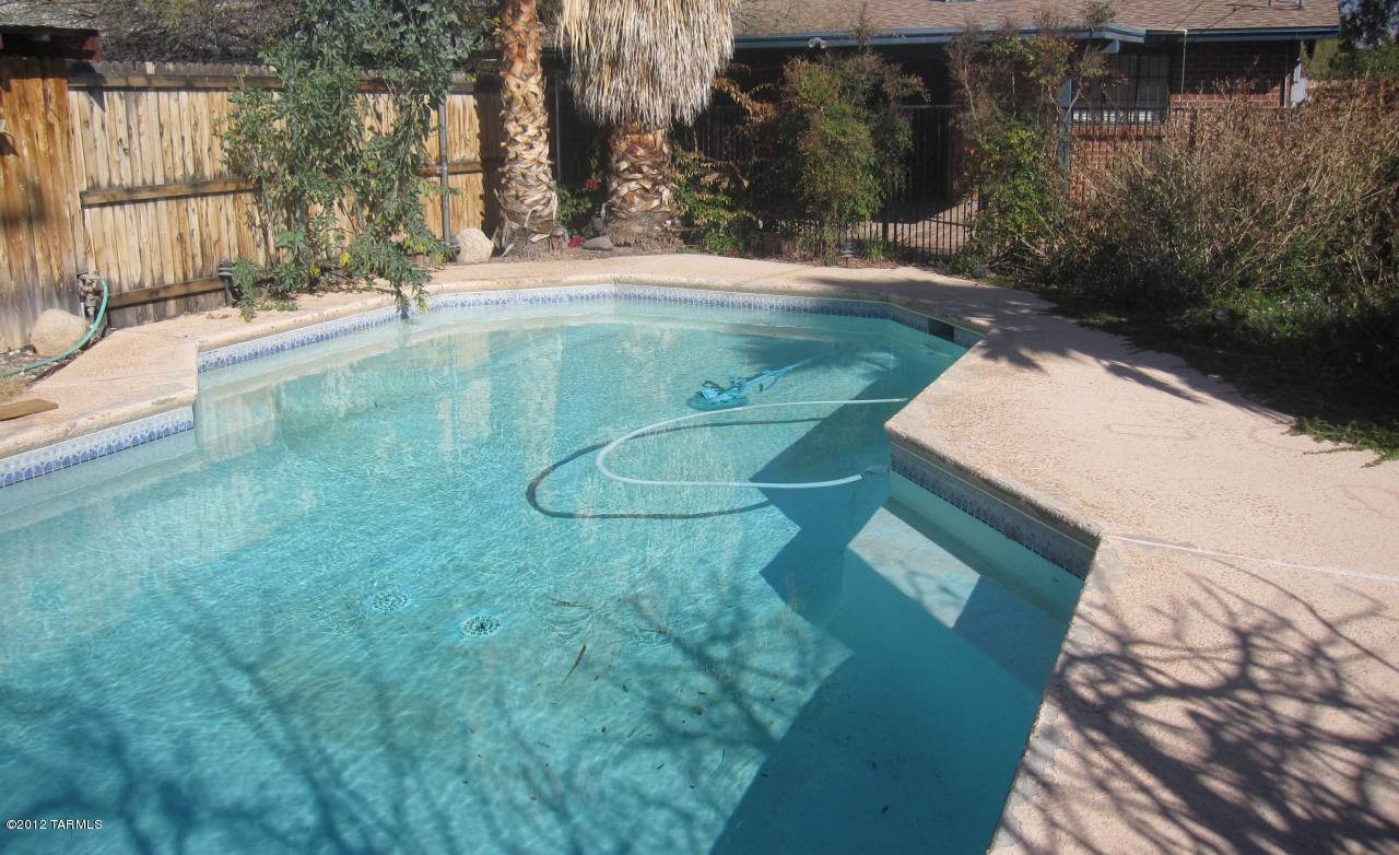 Broadway Manor - Residential Lease