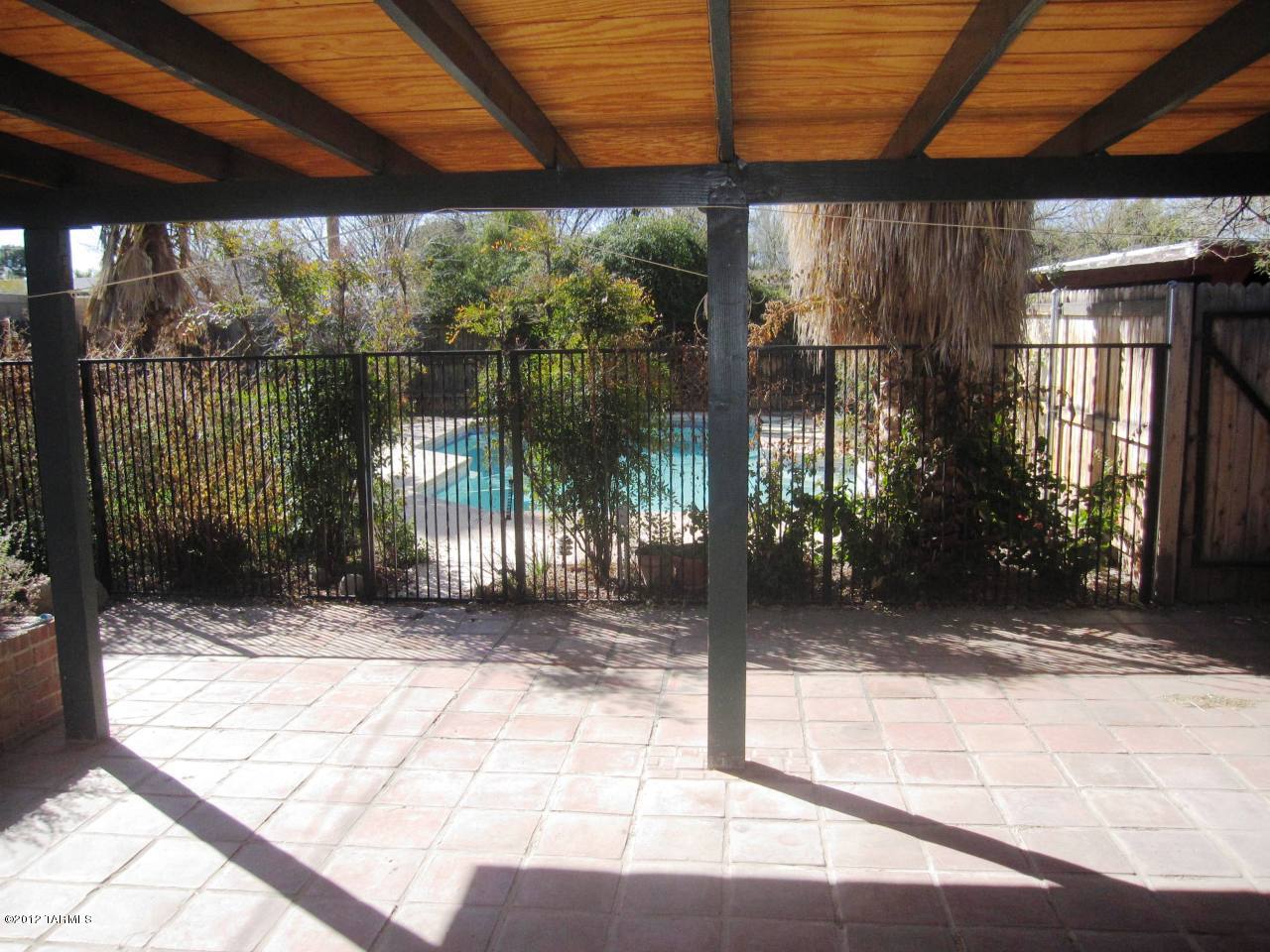 Broadway Manor - Residential Lease