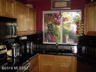 Tucson National Townhomes West II (1-81) - Residential Lease