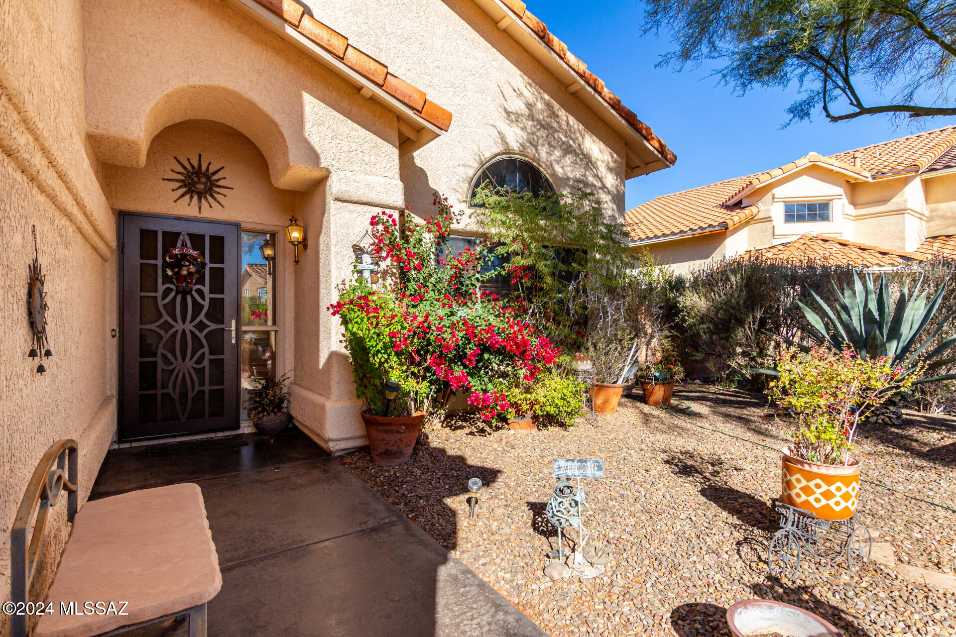 832 W Clear Creek Way