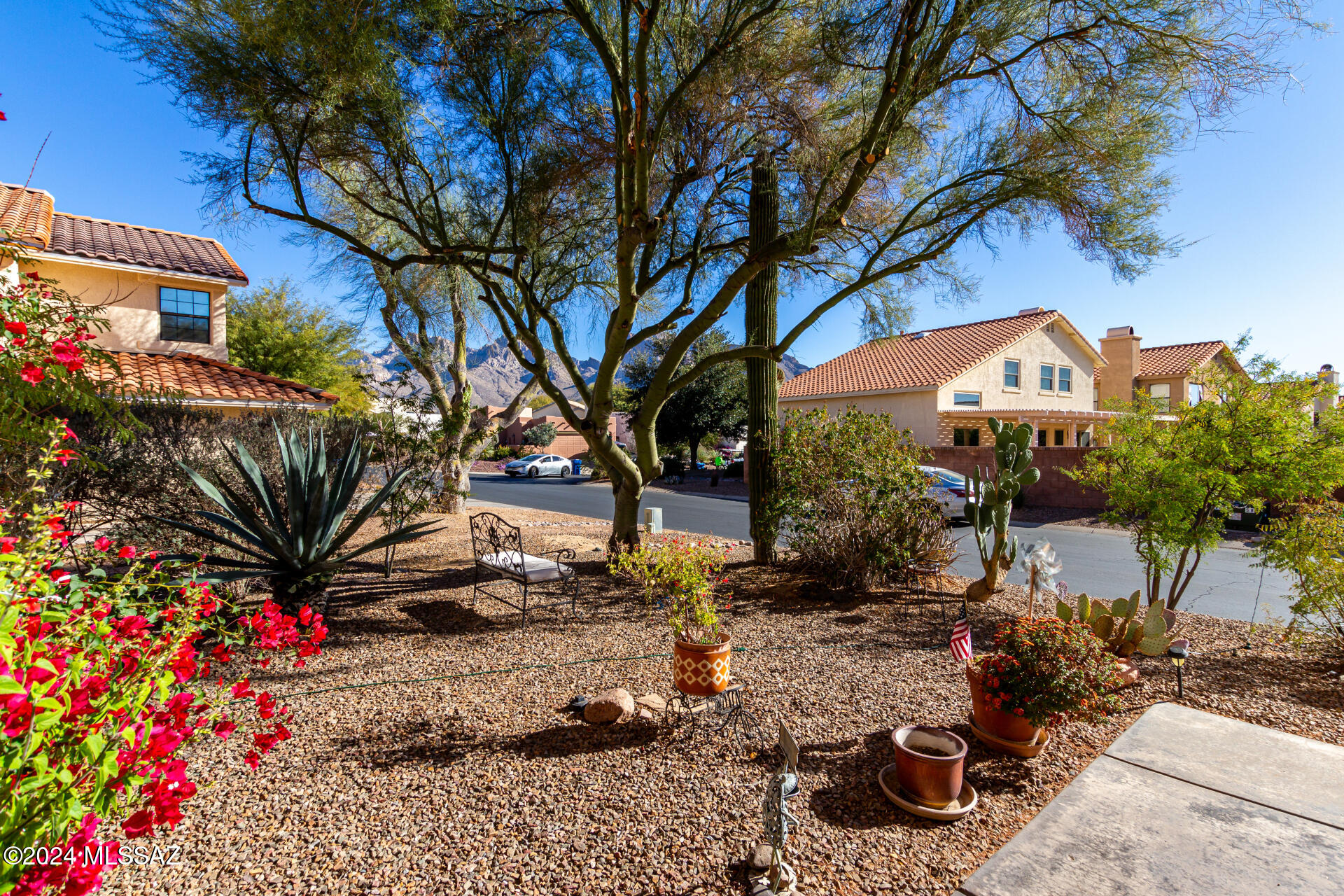 832 W Clear Creek Way