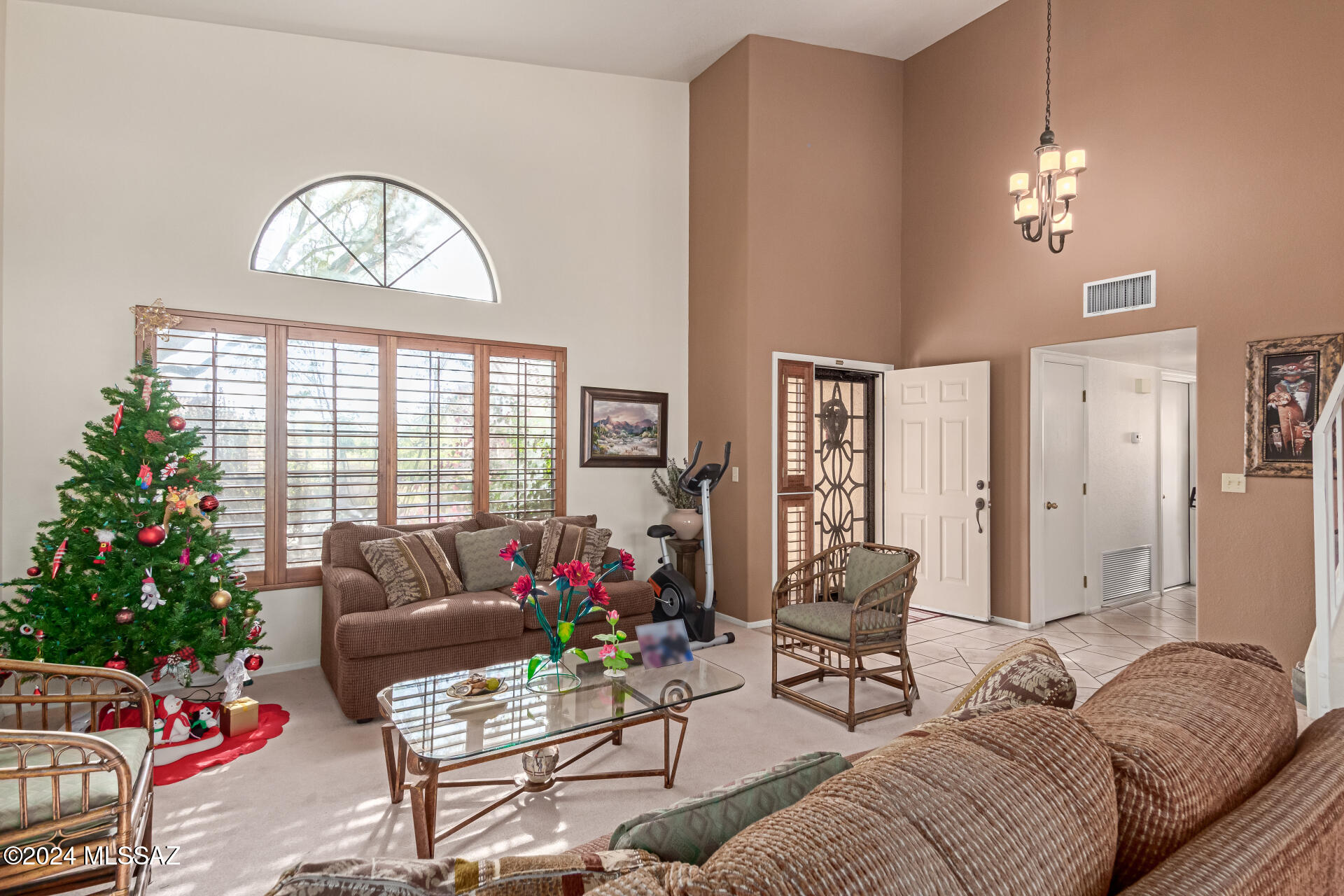 832 W Clear Creek Way