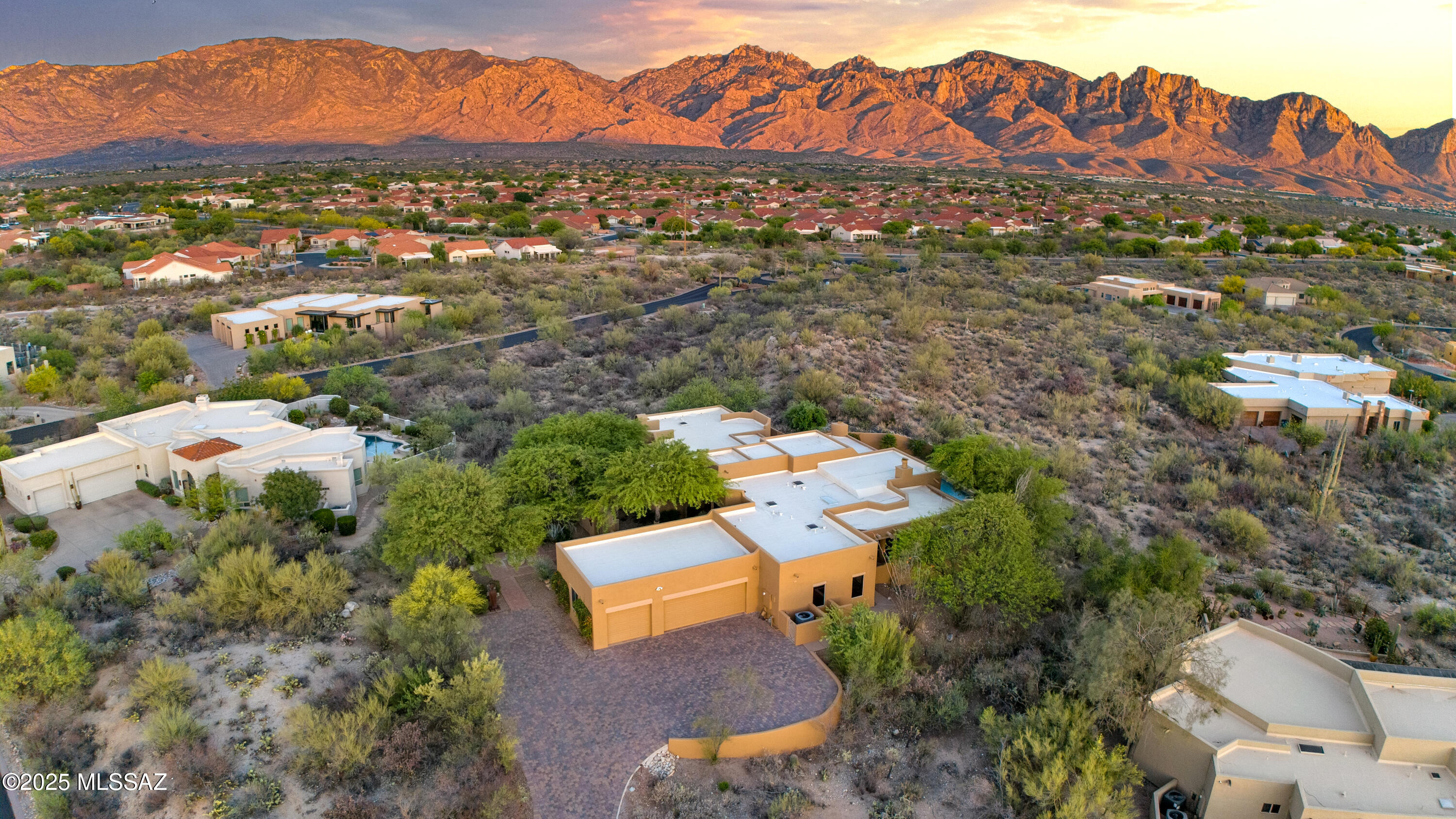Honey Bee Ridge(The Estates At) - Residential