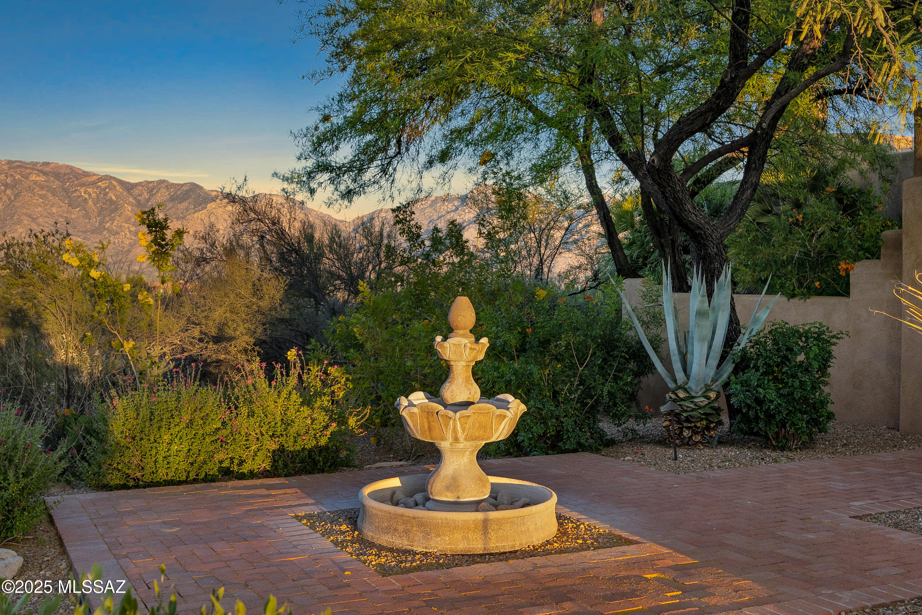 Honey Bee Ridge(The Estates At) - Residential