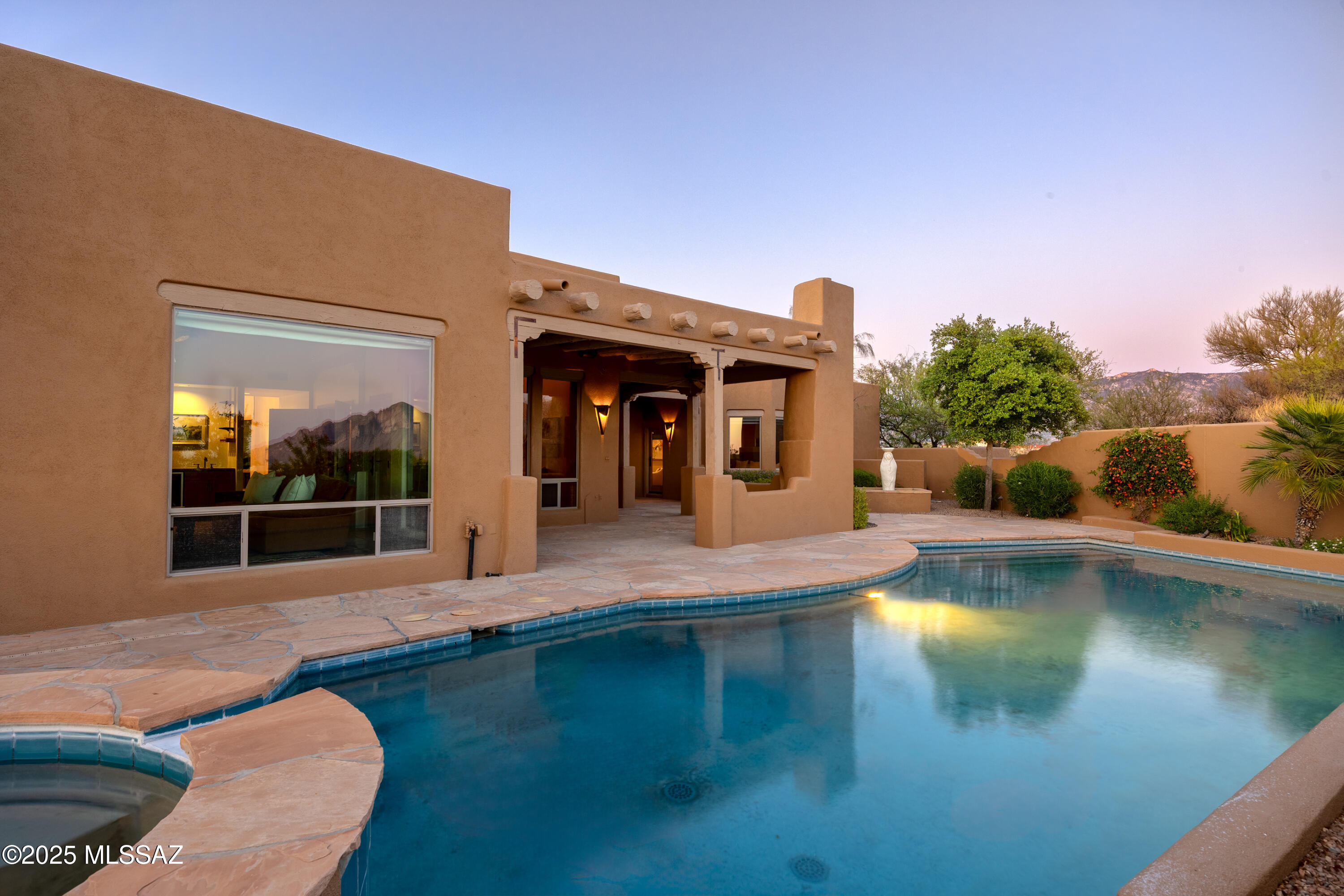 Honey Bee Ridge(The Estates At) - Residential