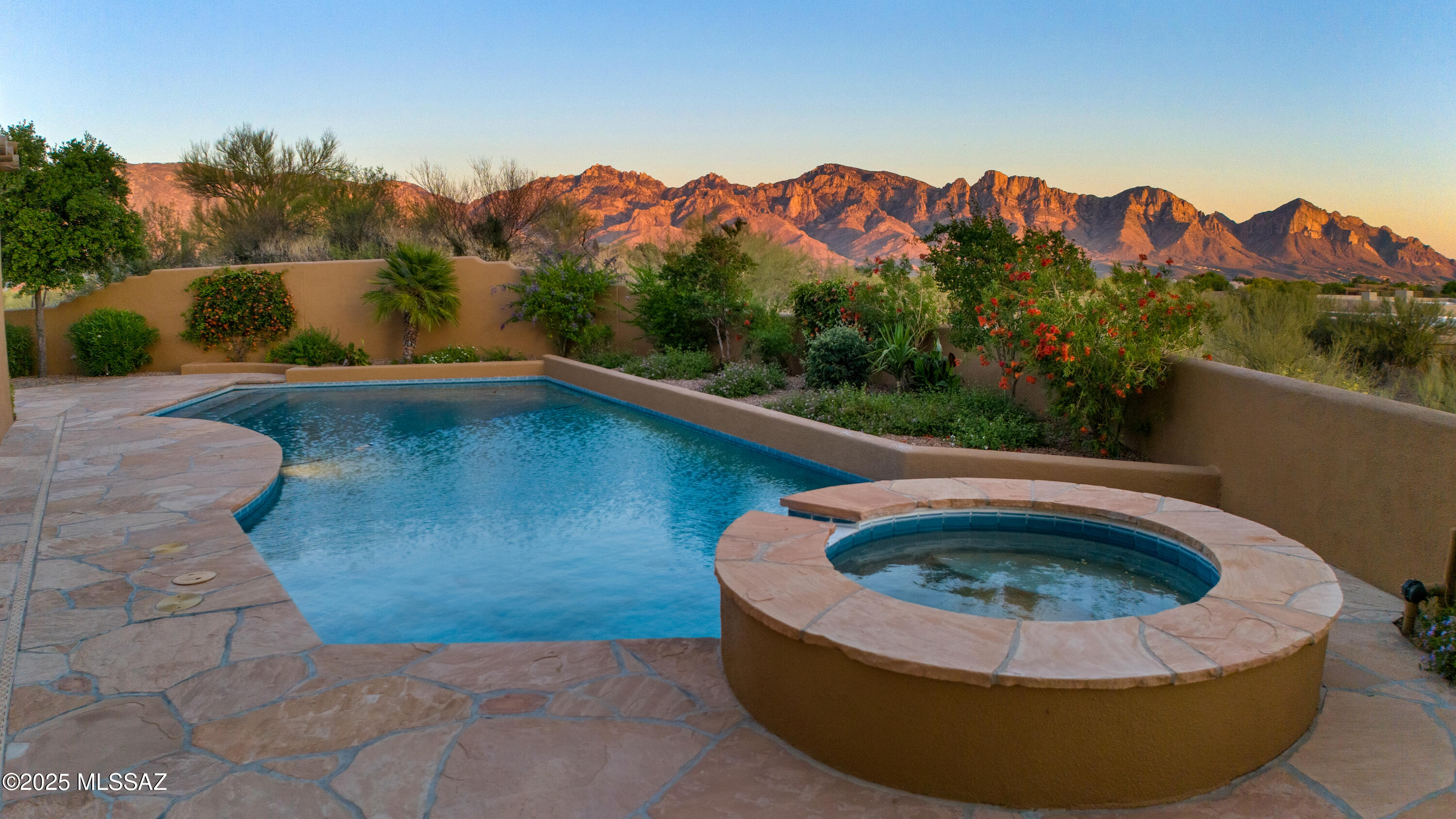 Honey Bee Ridge(The Estates At) - Residential