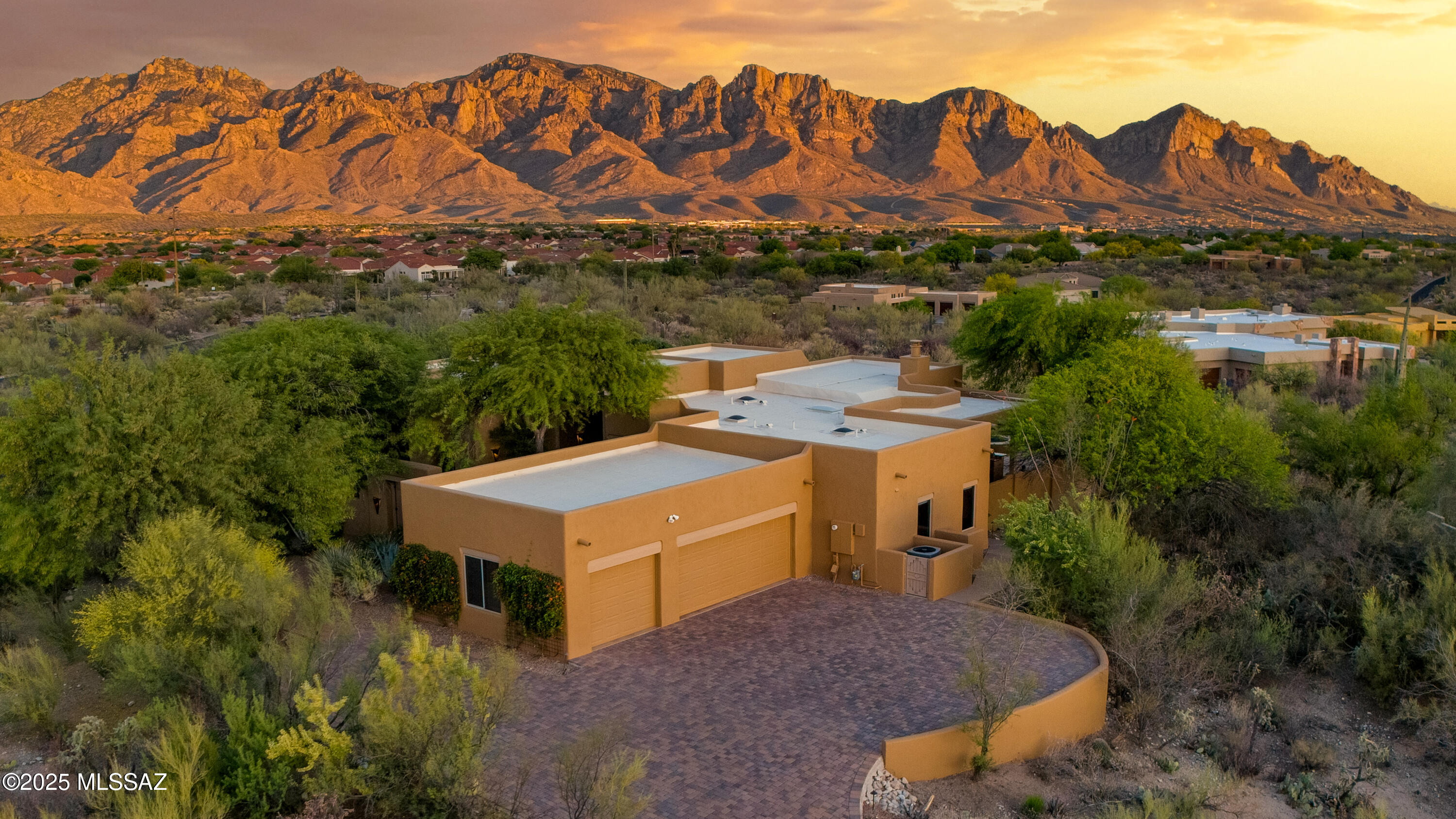 Honey Bee Ridge(The Estates At) - Residential