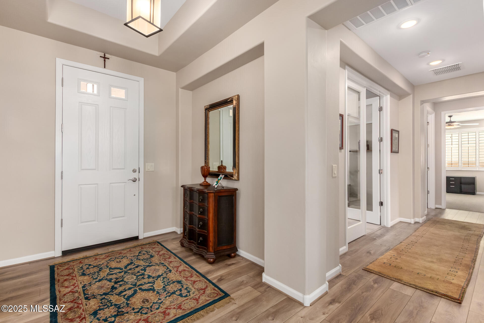 2464 E Canyon Crossing Drive