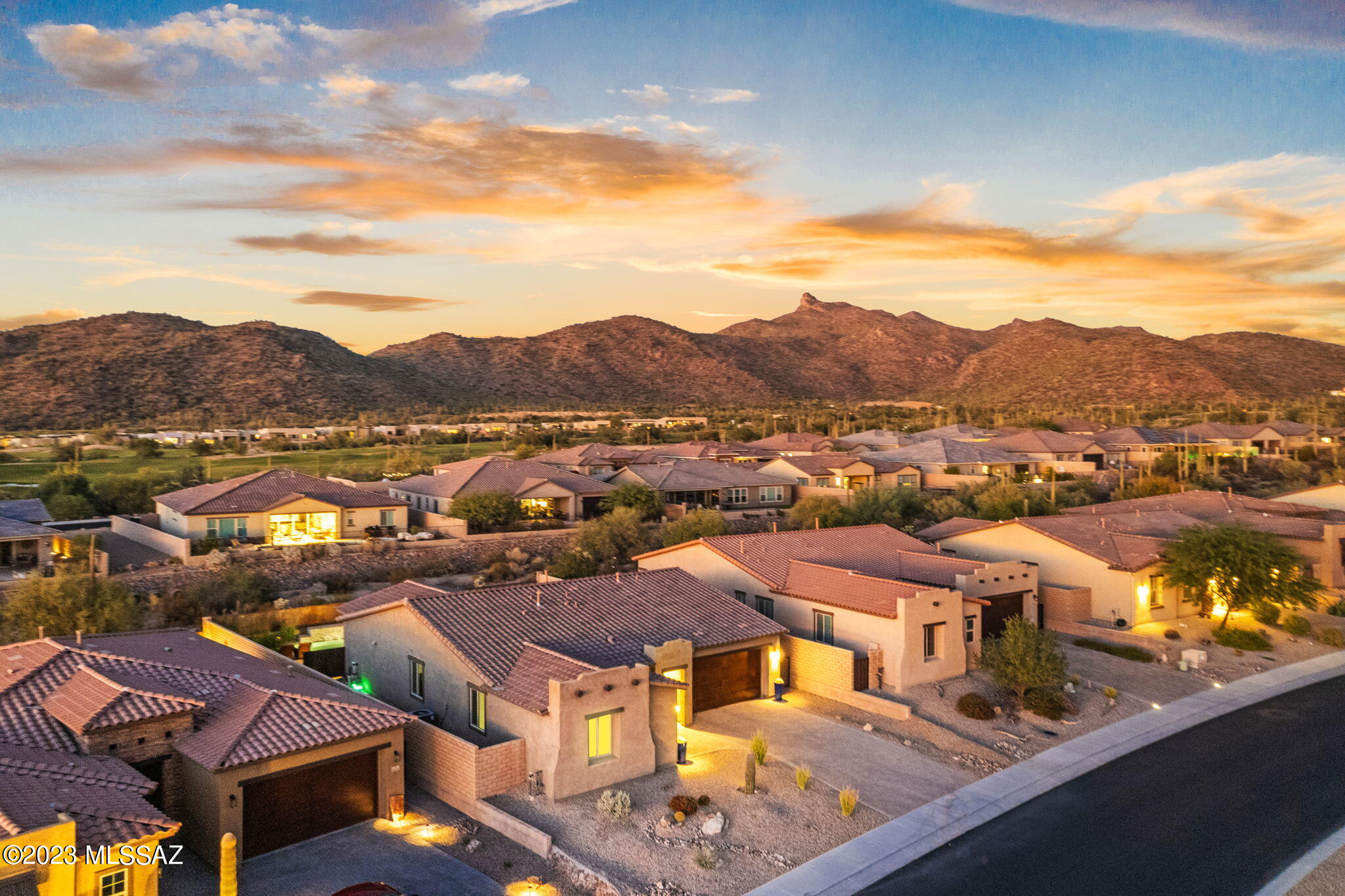 Boulder Bridge Pass II At Dove Mountain SQ20143250154 - Residential