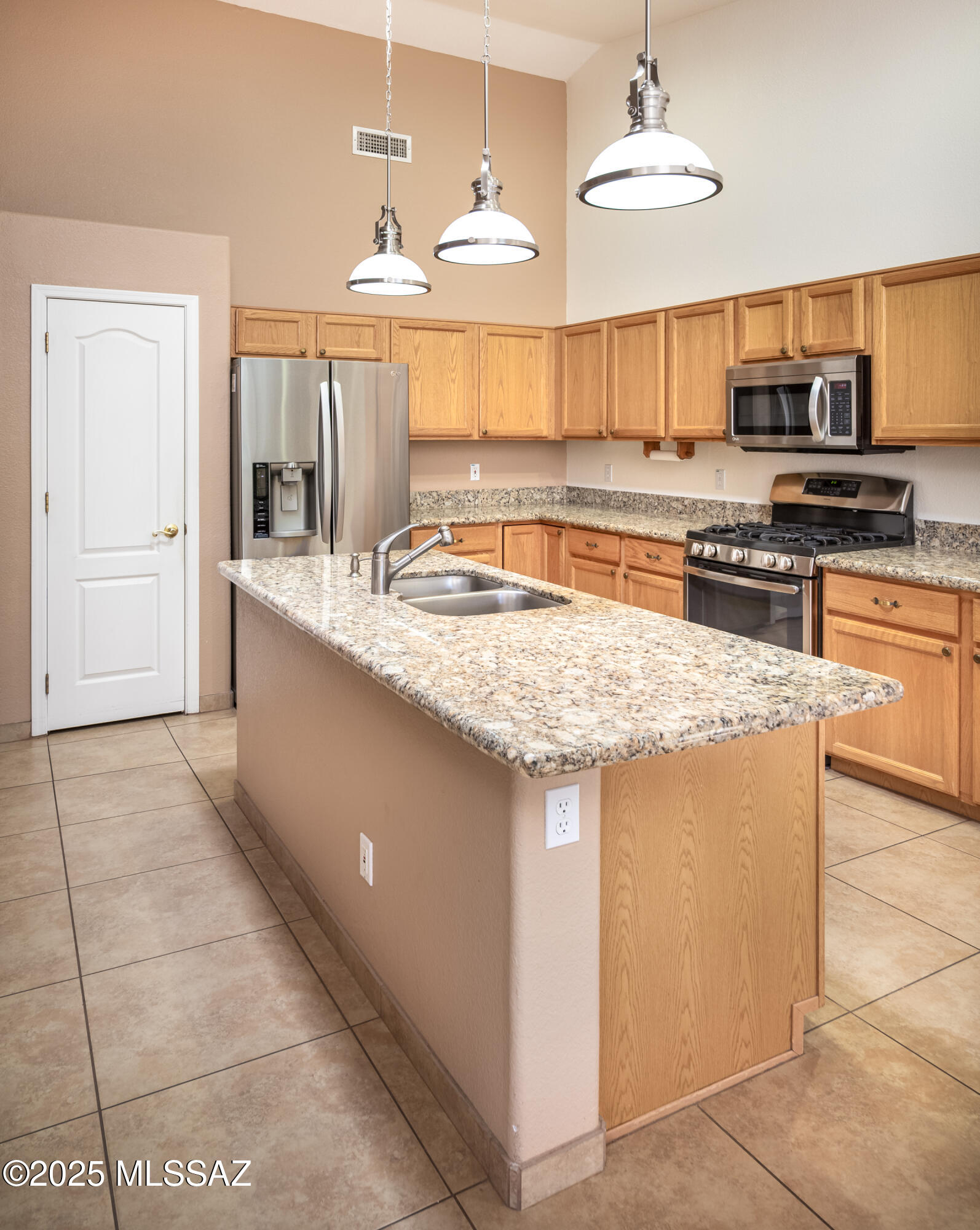 2377 W Catalina View Drive