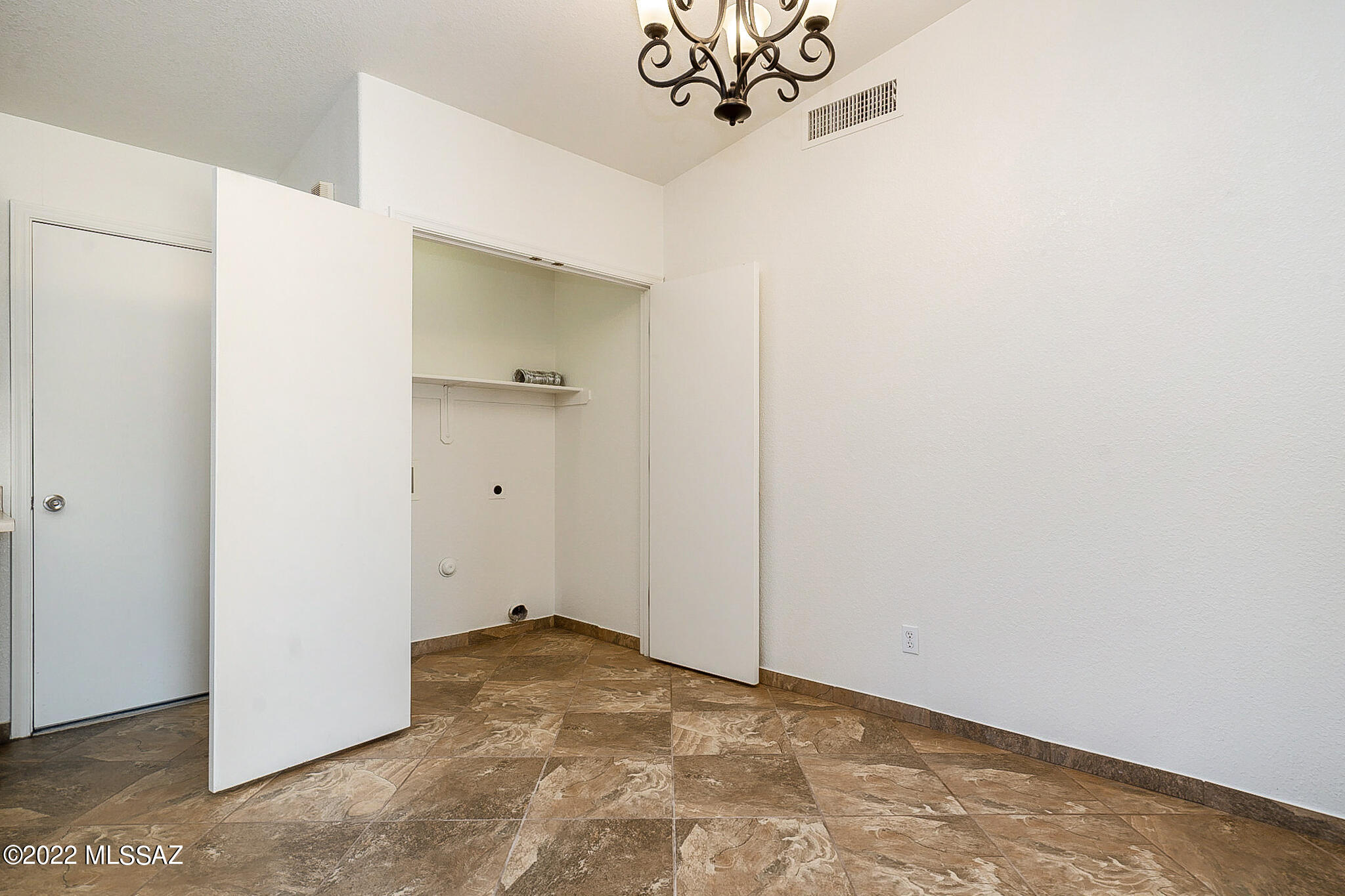 Oakmore At Midvale (66-90,114-120,129-134,151-198) - Residential