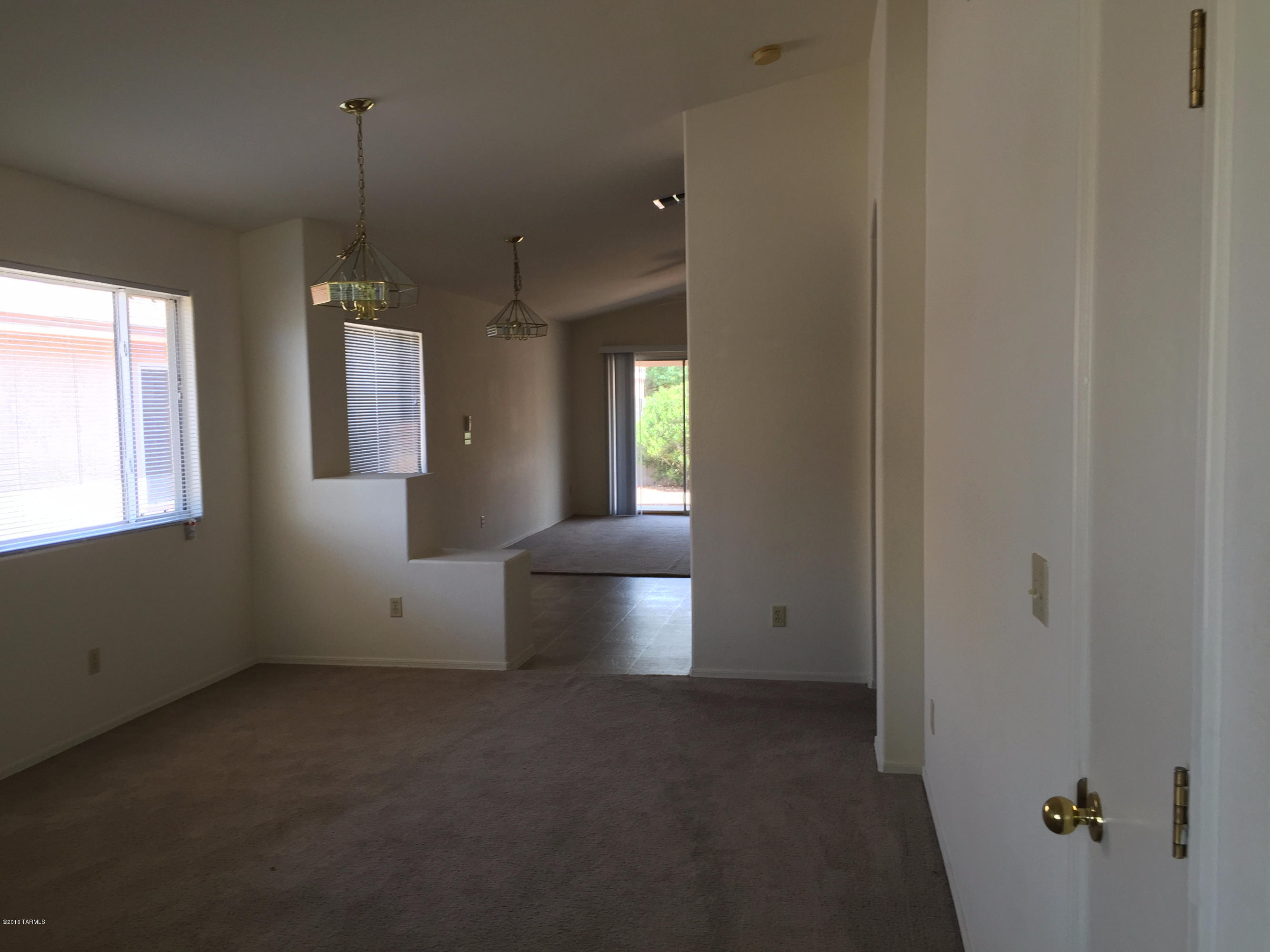 Hacienda Del Oro (1-78) - Residential Lease