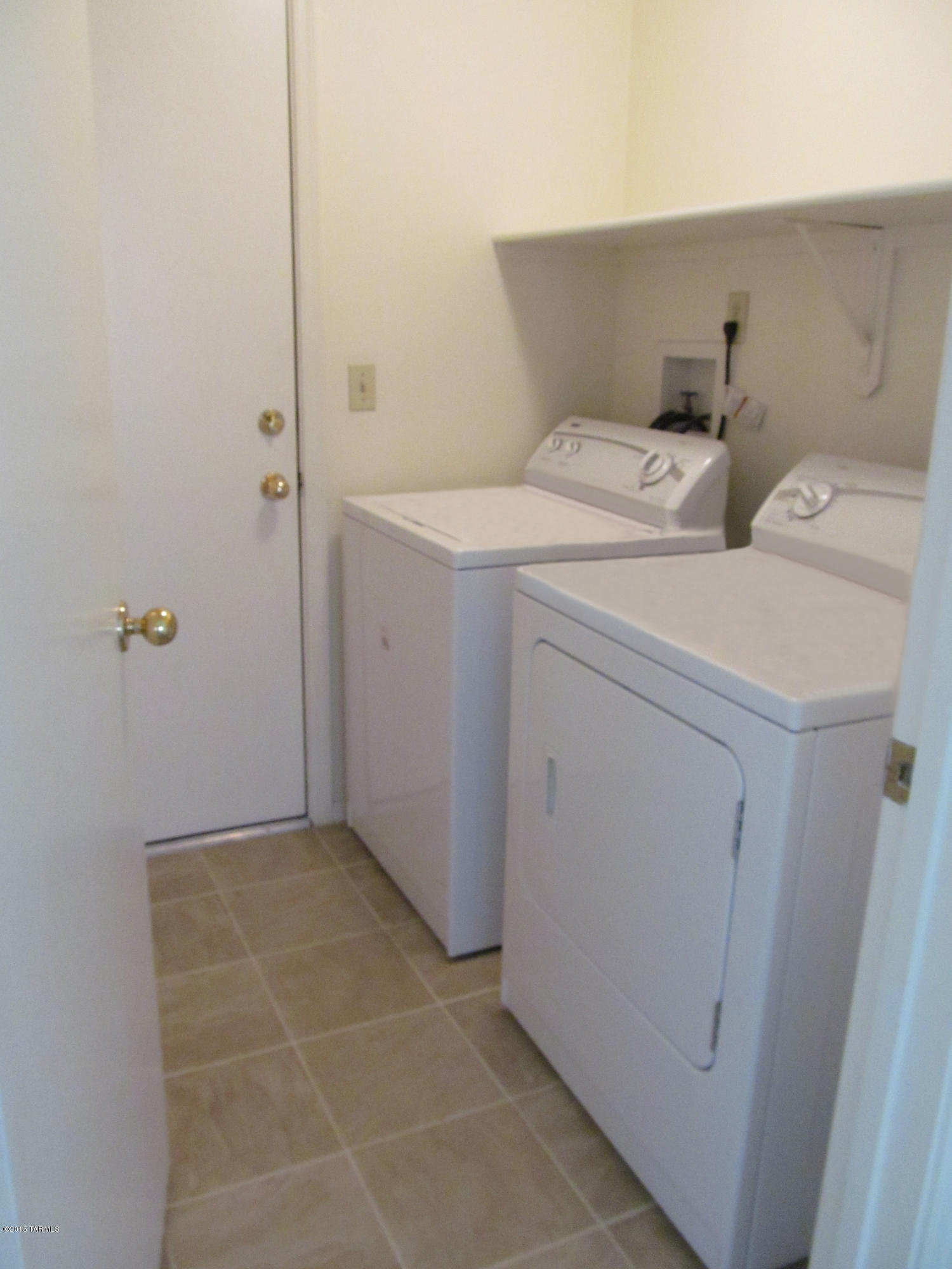 Hacienda Del Oro (1-78) - Residential Lease