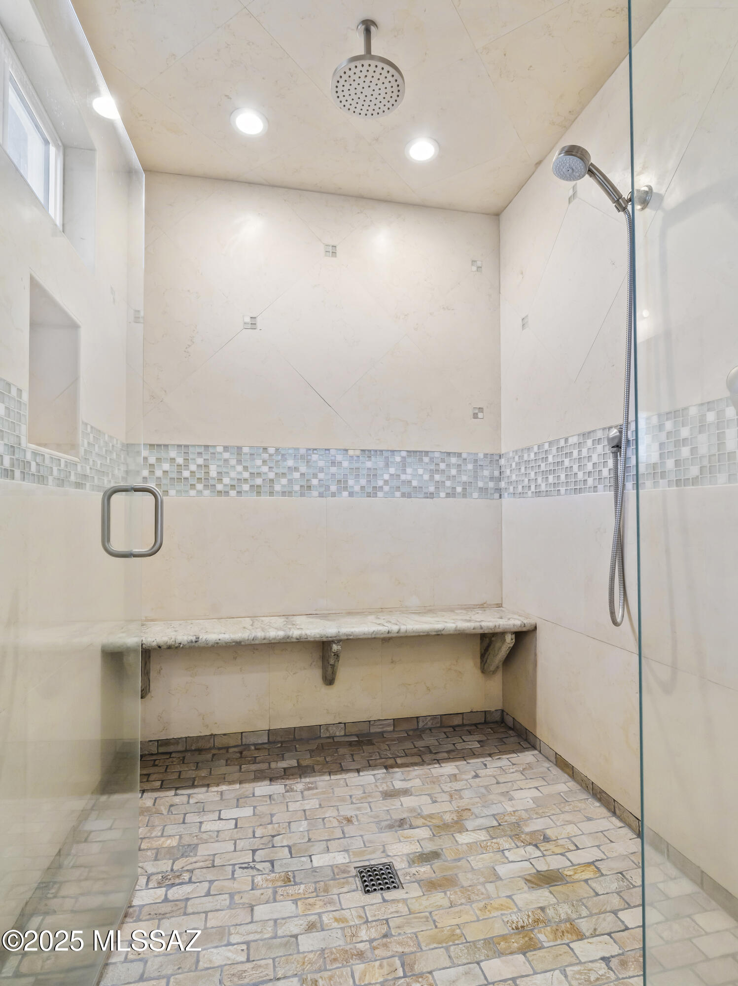 Las Encinos Village - Residential