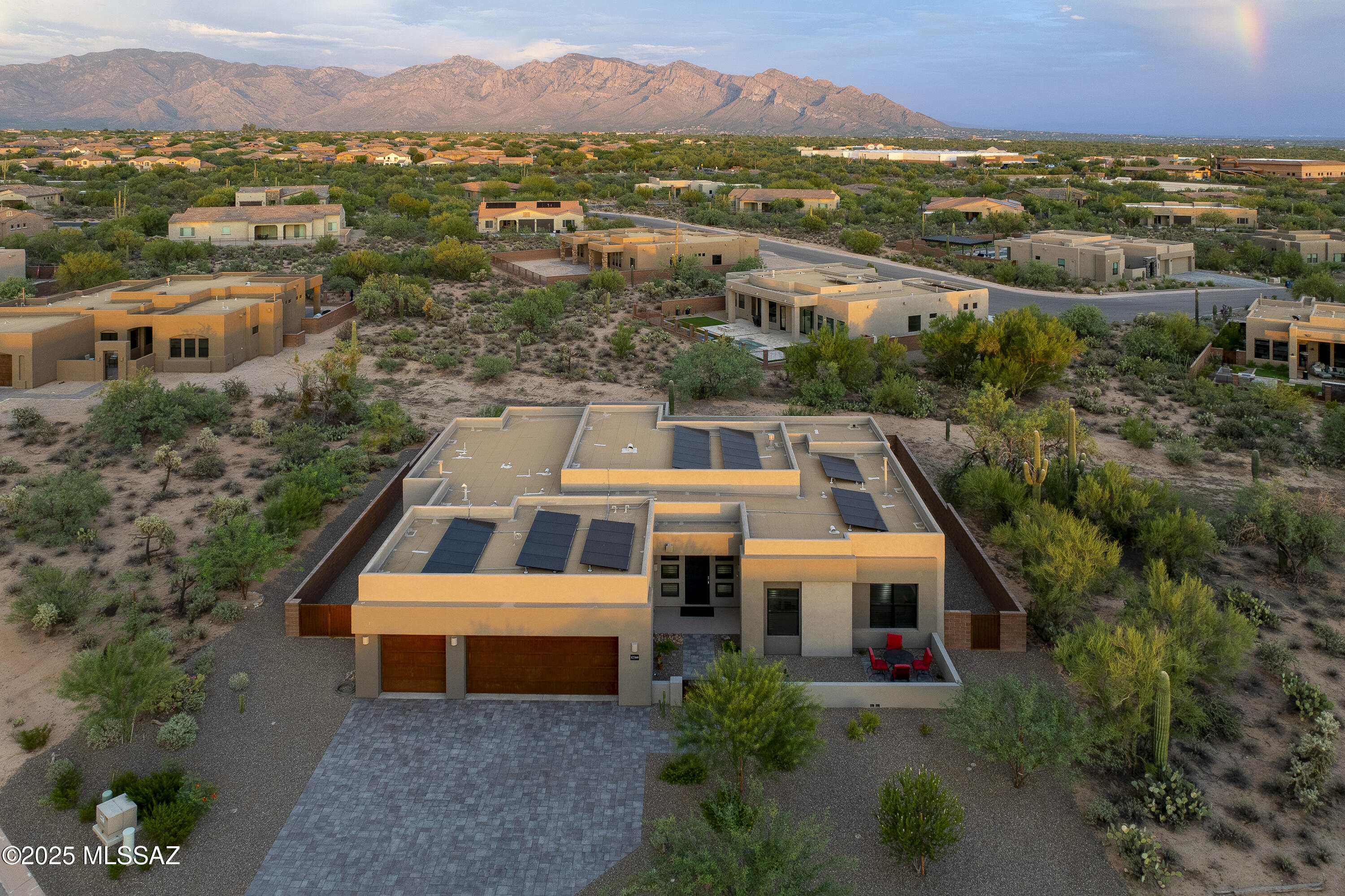 12360 N Carpas Wash Drive