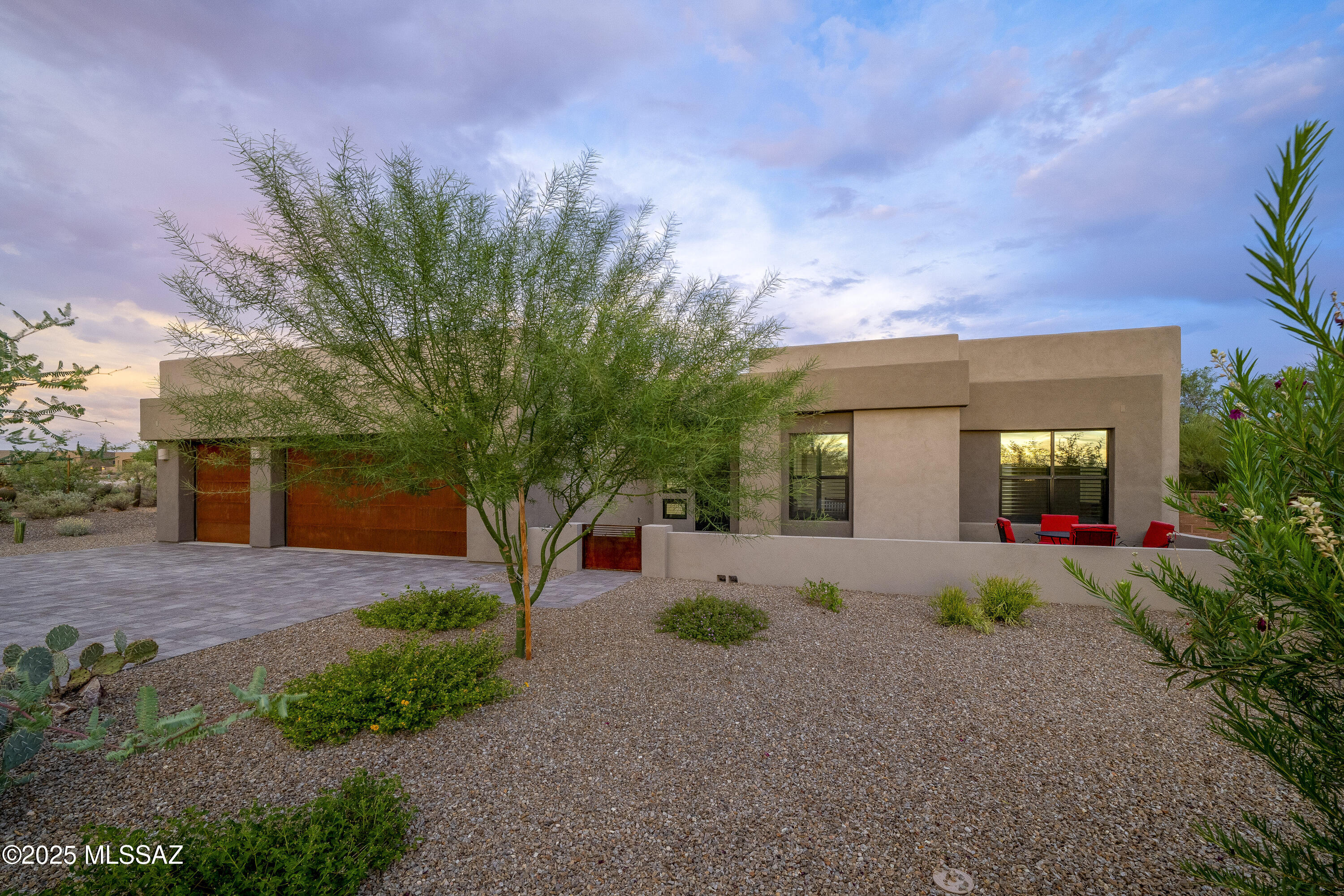 12360 N Carpas Wash Drive