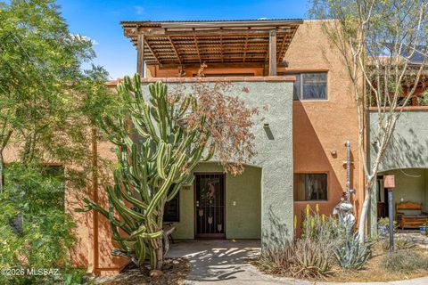 Photo of 156 E Limberlost Drive #UNIT 101, Tucson, AZ 85705 (MLS # 22608798)