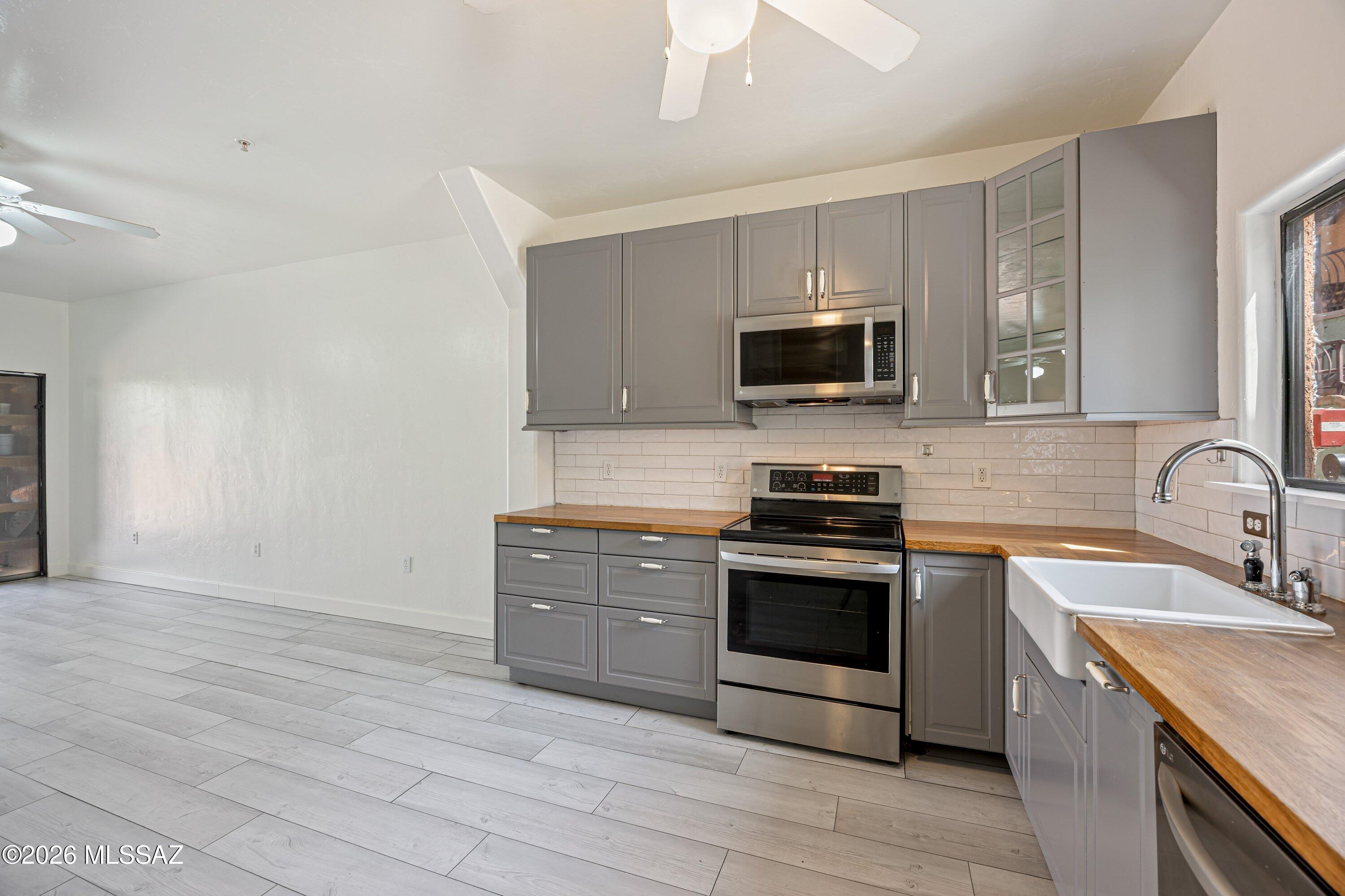 156 E Limberlost Drive UNIT 101