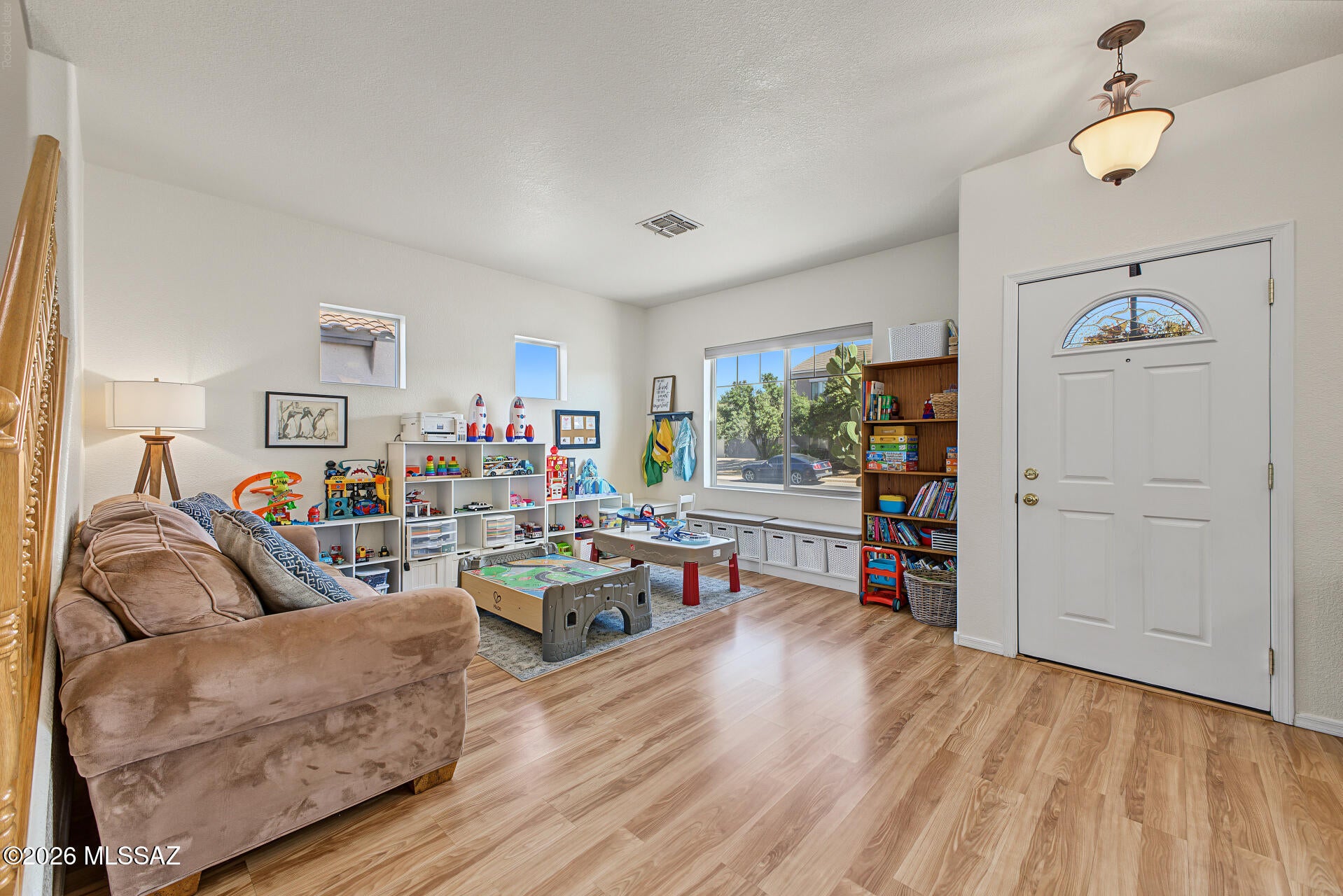 9449 N Weather Hill Drive
