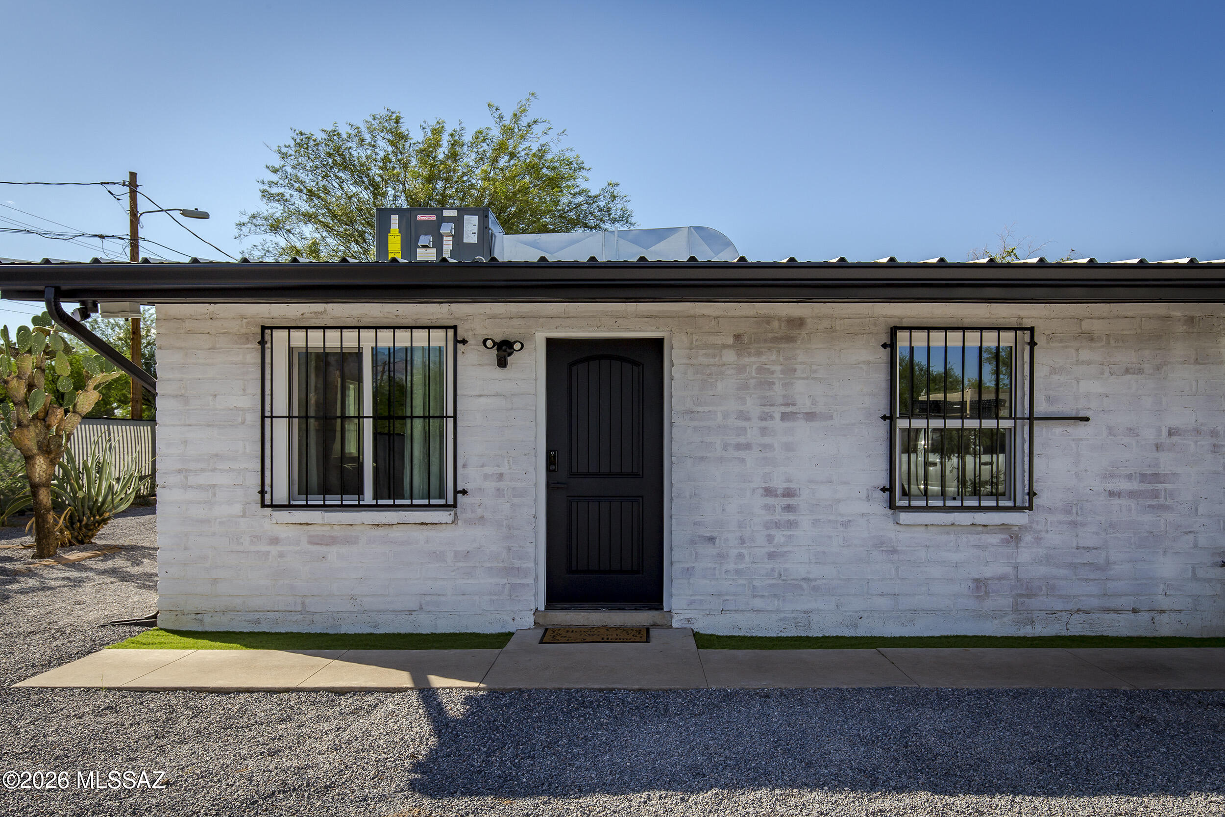 2535 N Dodge Boulevard