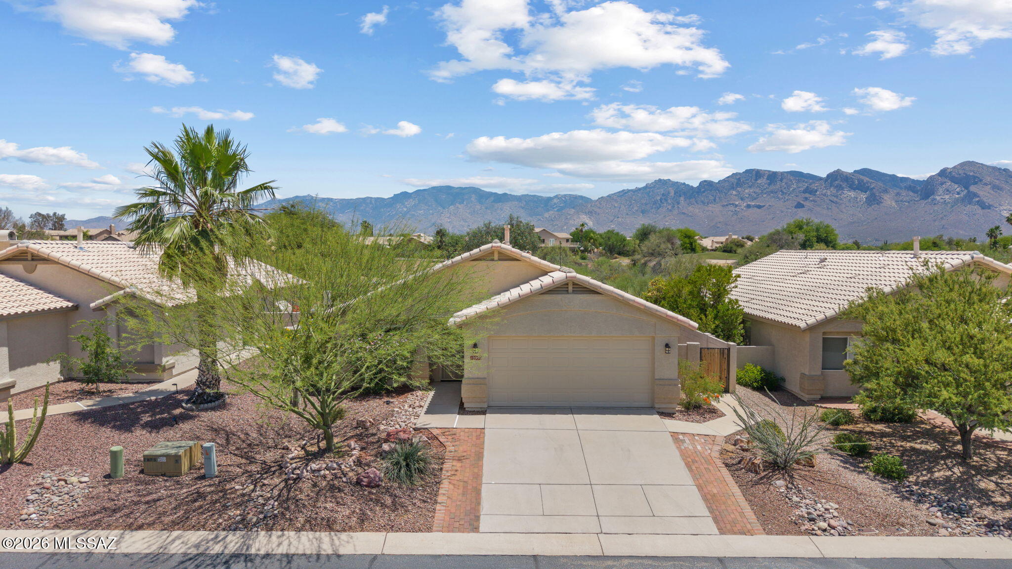 10990 N Double Eagle Court