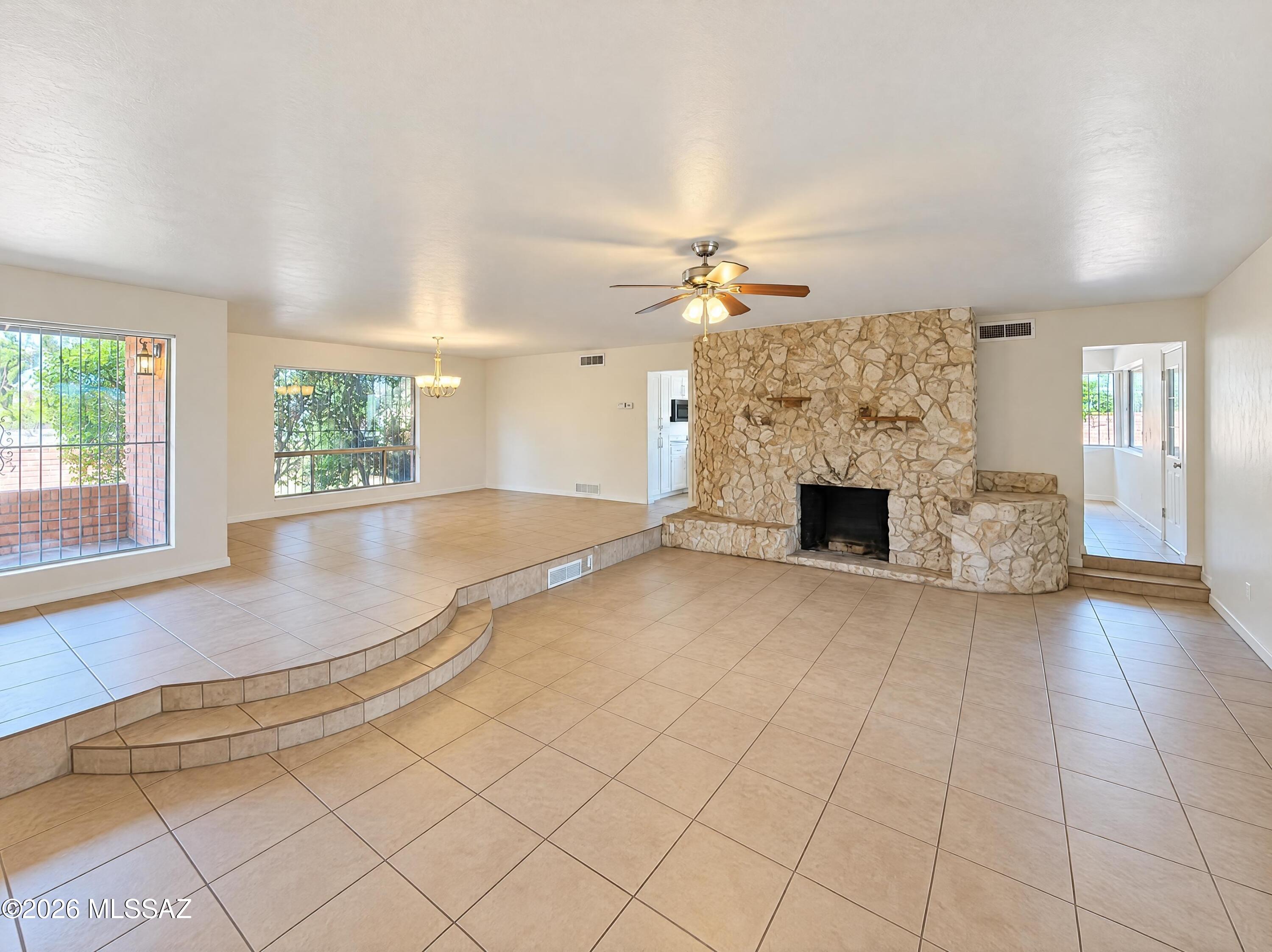 1342 N Indigo Drive