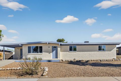 Photo of 3662 W Wesleyan Drive, Tucson, AZ 85741 (MLS # 22607711)