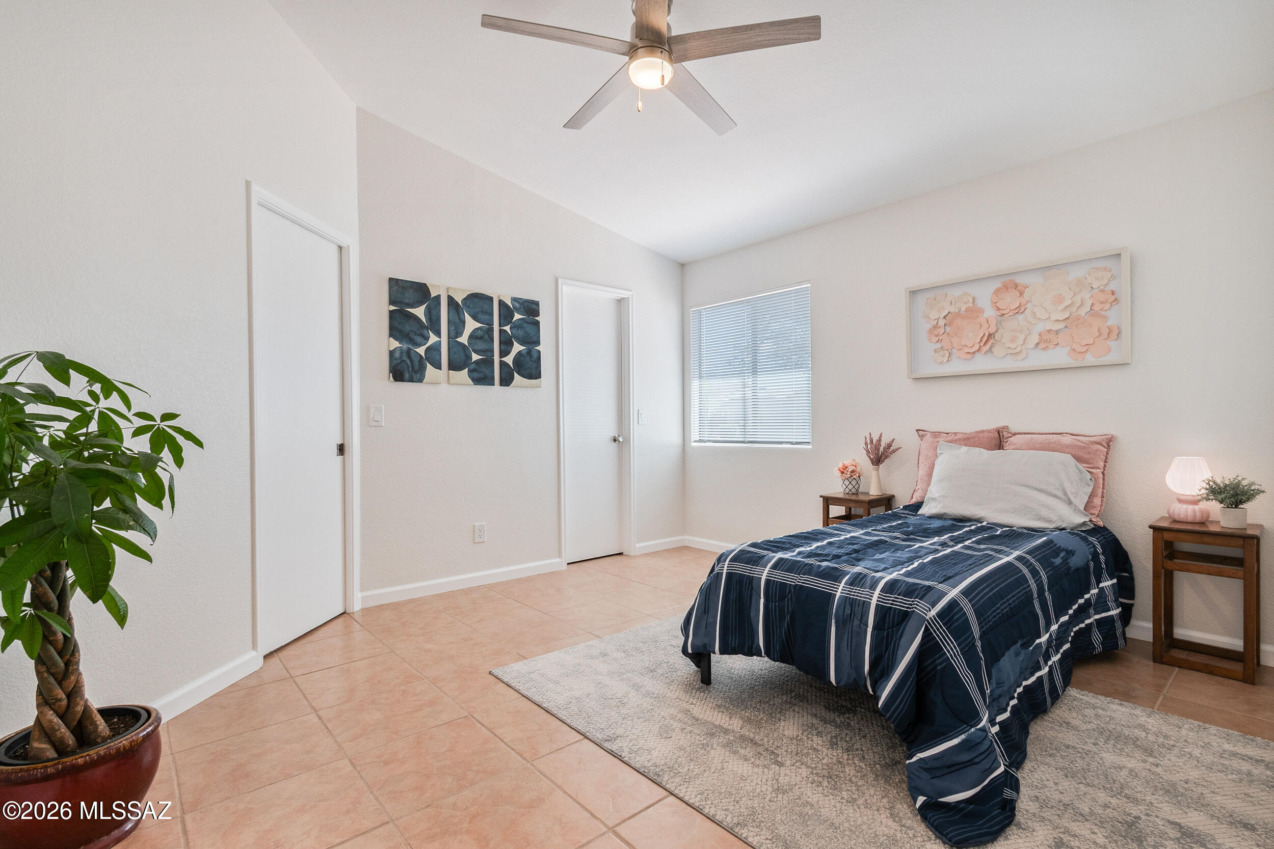 Meadowbrook (270-272, 335-347, 404-409) - Residential
