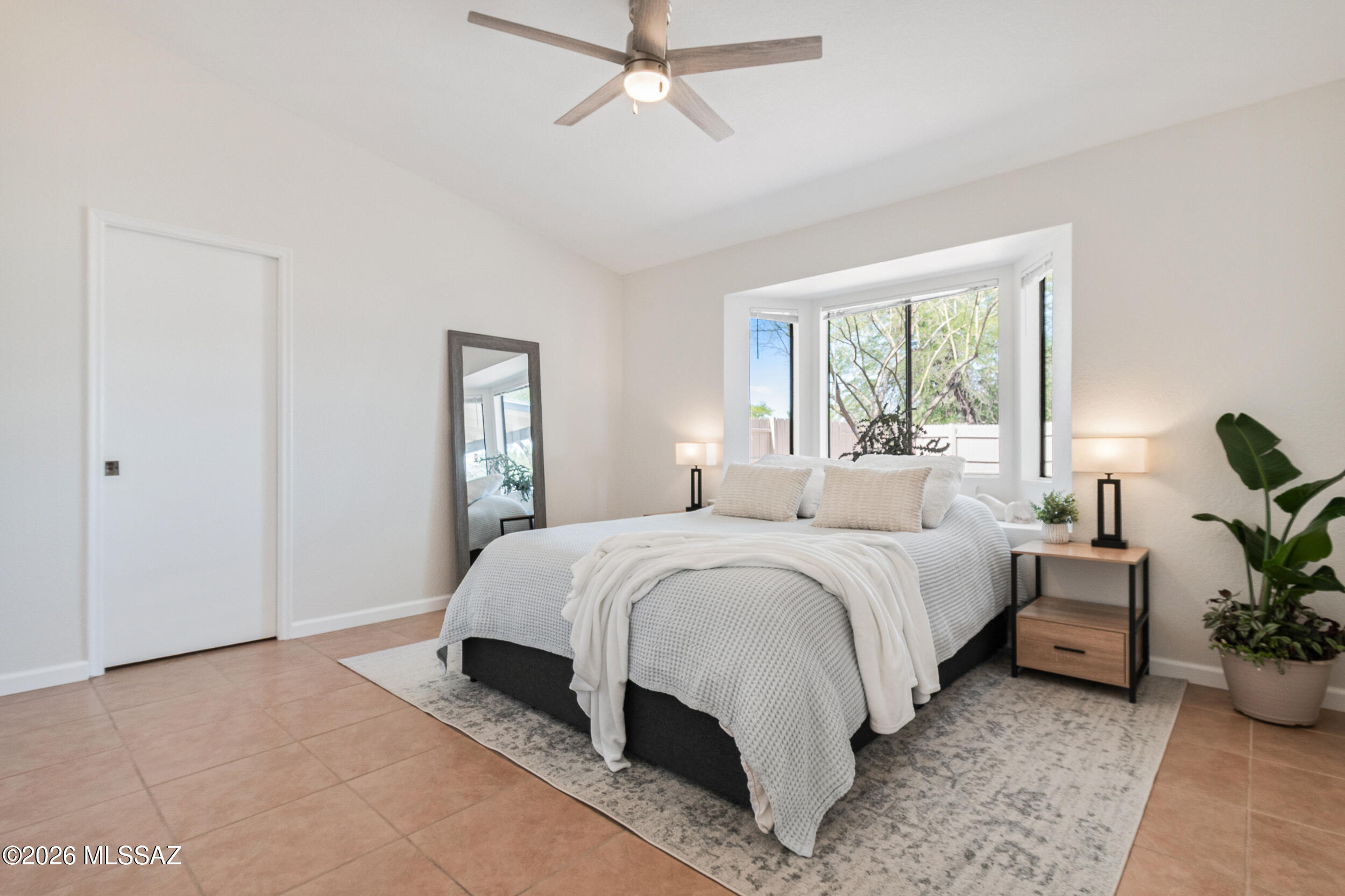 Meadowbrook (270-272, 335-347, 404-409) - Residential