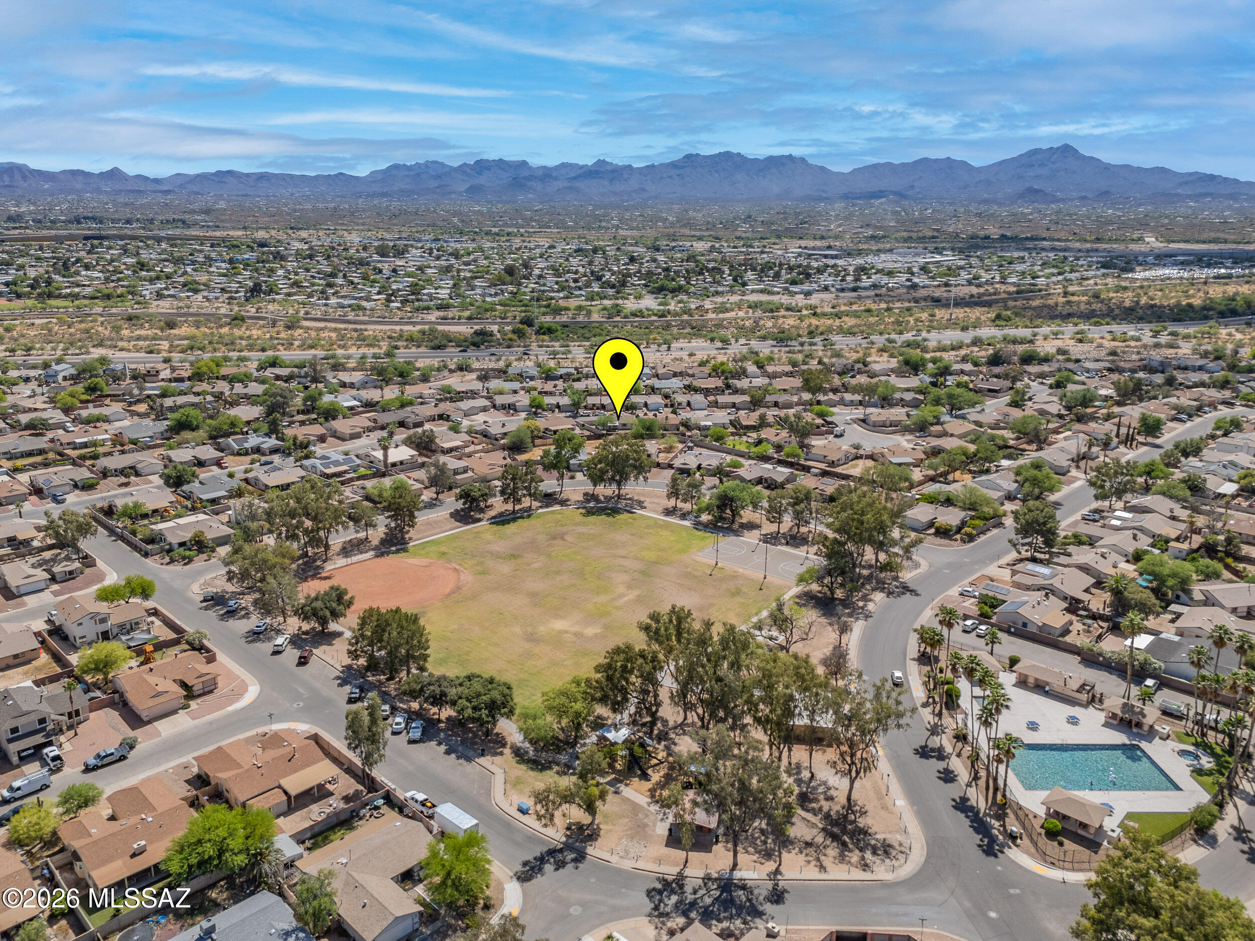 Meadowbrook (270-272, 335-347, 404-409) - Residential