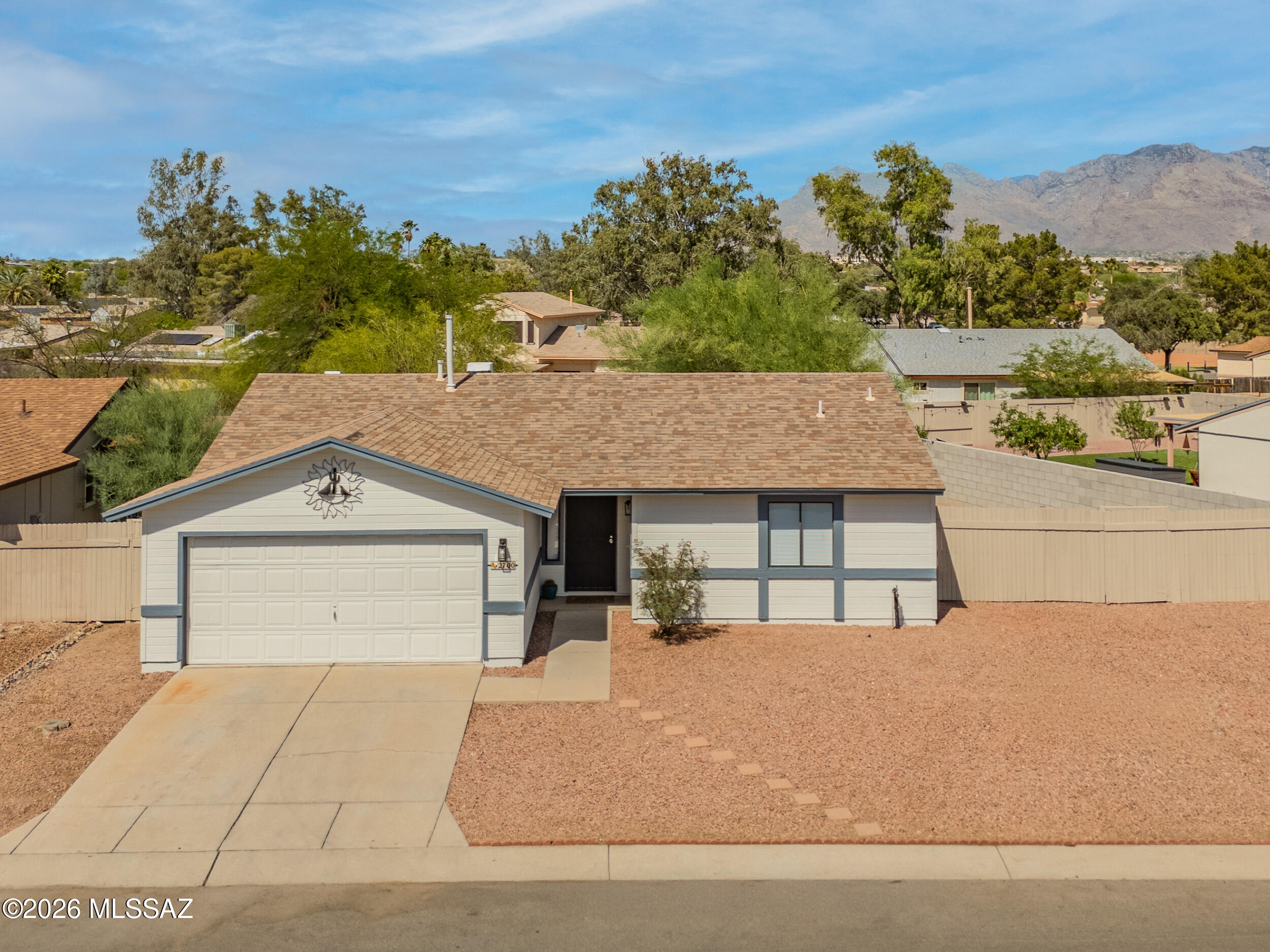 Meadowbrook (270-272, 335-347, 404-409) - Residential