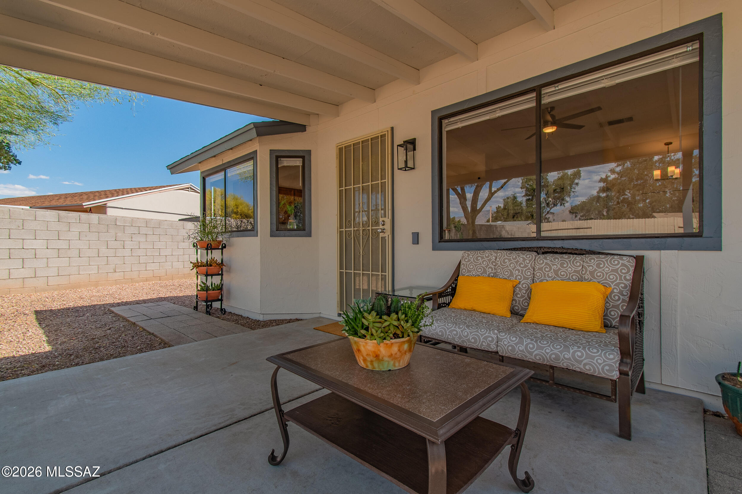 Meadowbrook (270-272, 335-347, 404-409) - Residential