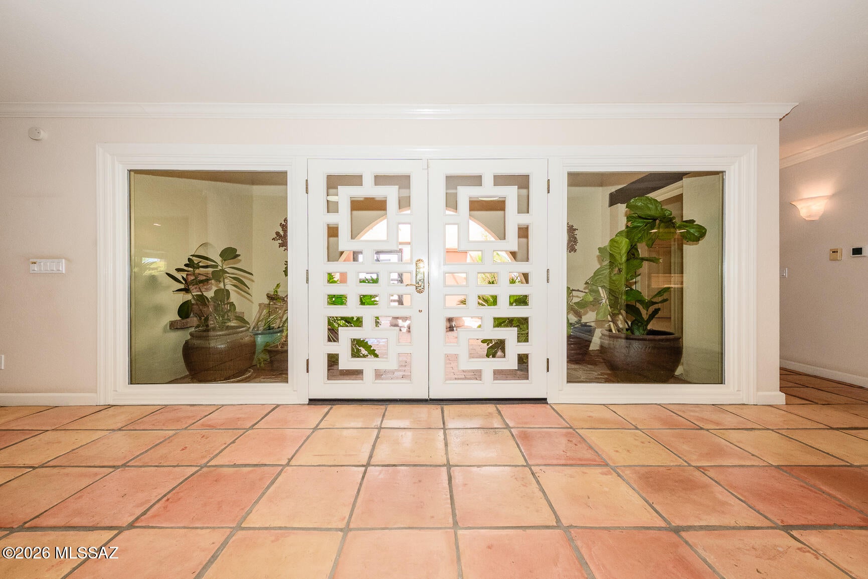 2575 E Avenida De Posada