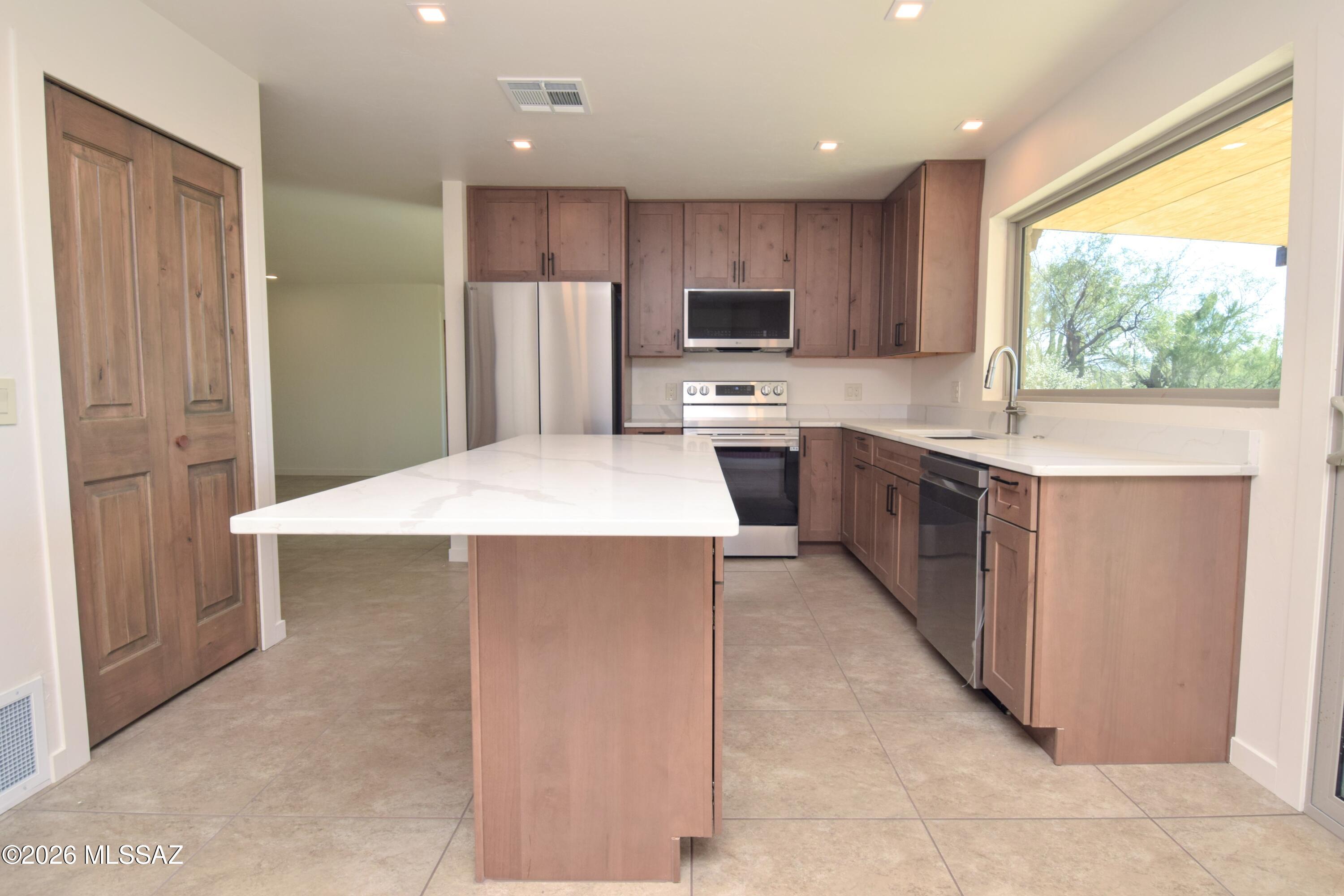 The Foothills Clusters (214-372) - Residential Lease