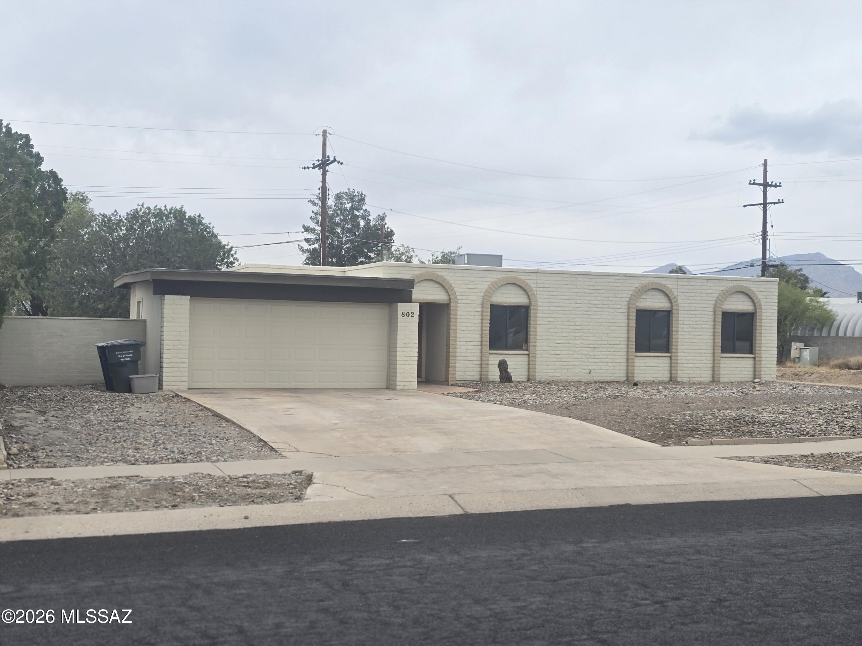 802 S Sherwood Village Drive
