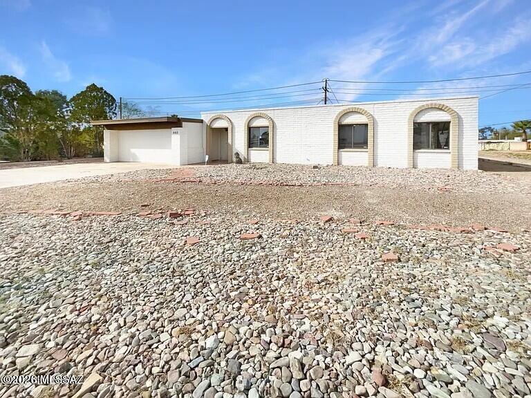 802 S Sherwood Village Drive