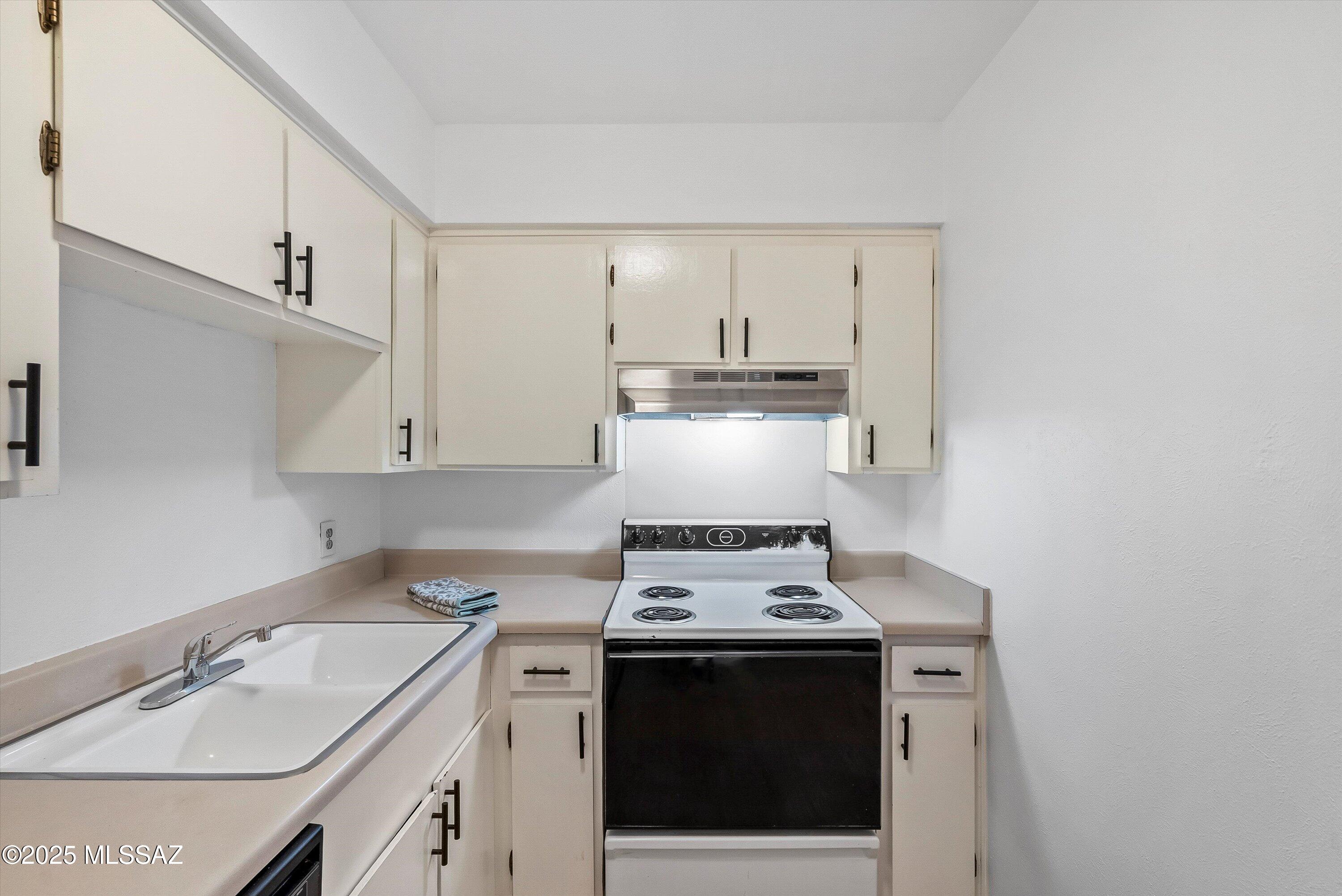Las Colinas Condominiums - Residential
