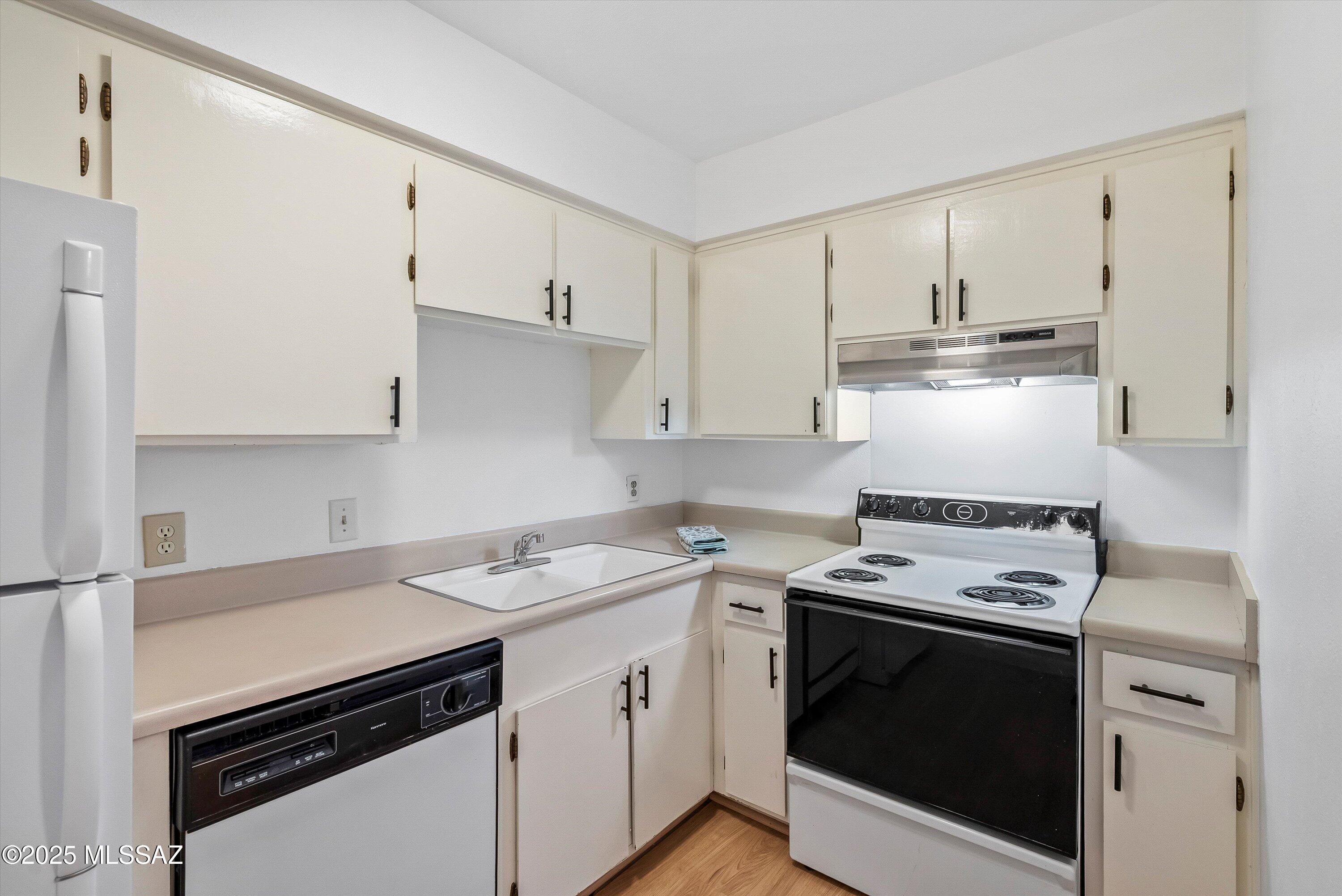 Las Colinas Condominiums - Residential