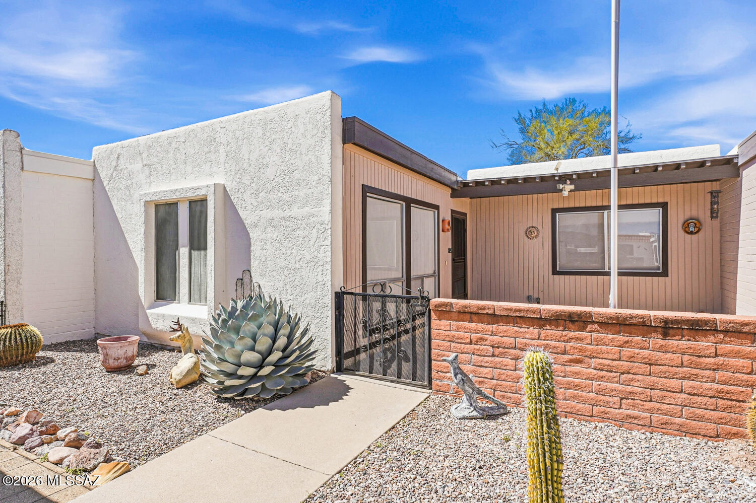 273 N Paseo De Los Conquistadores