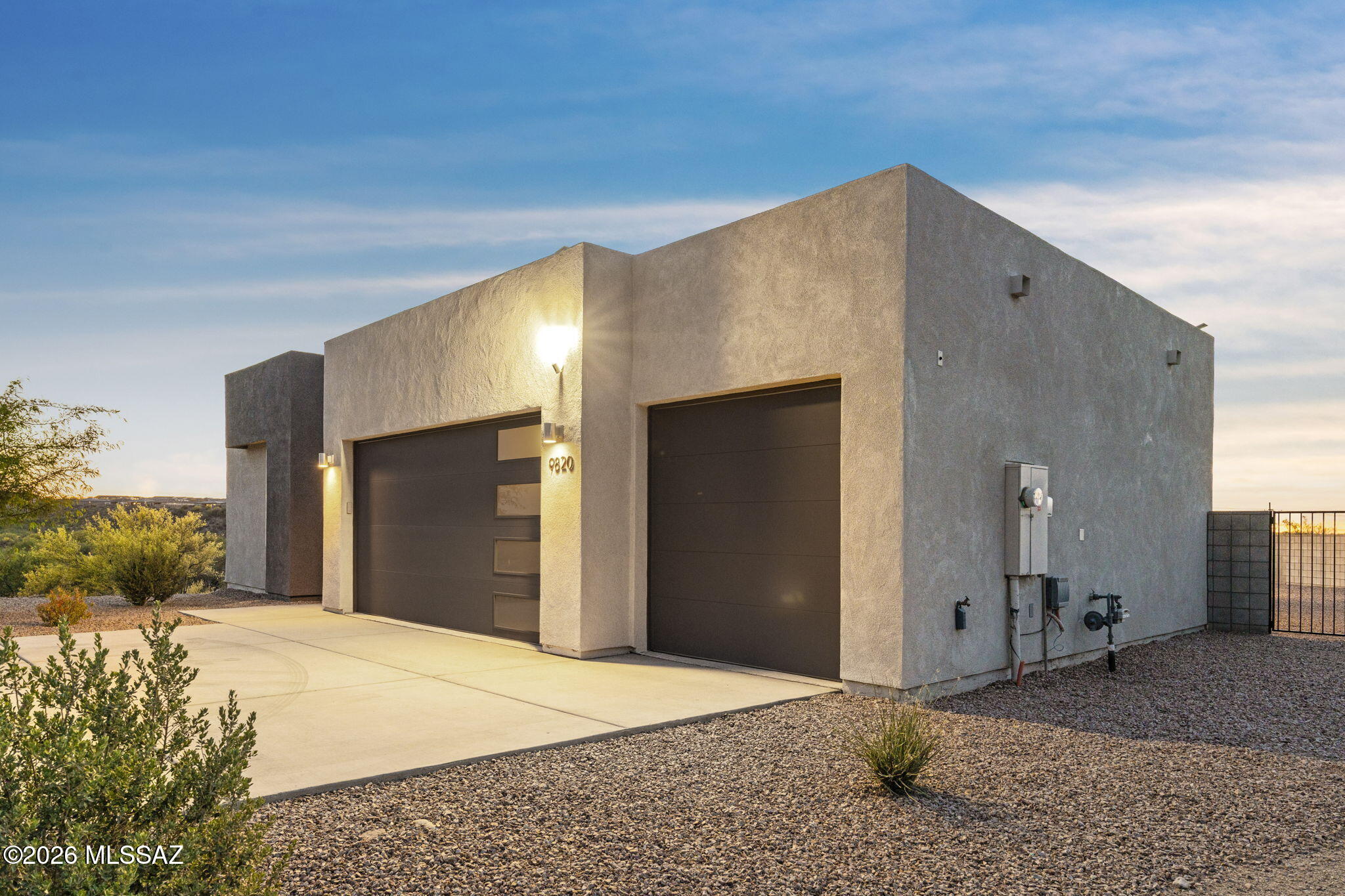 9820 S Rolling Water Drive