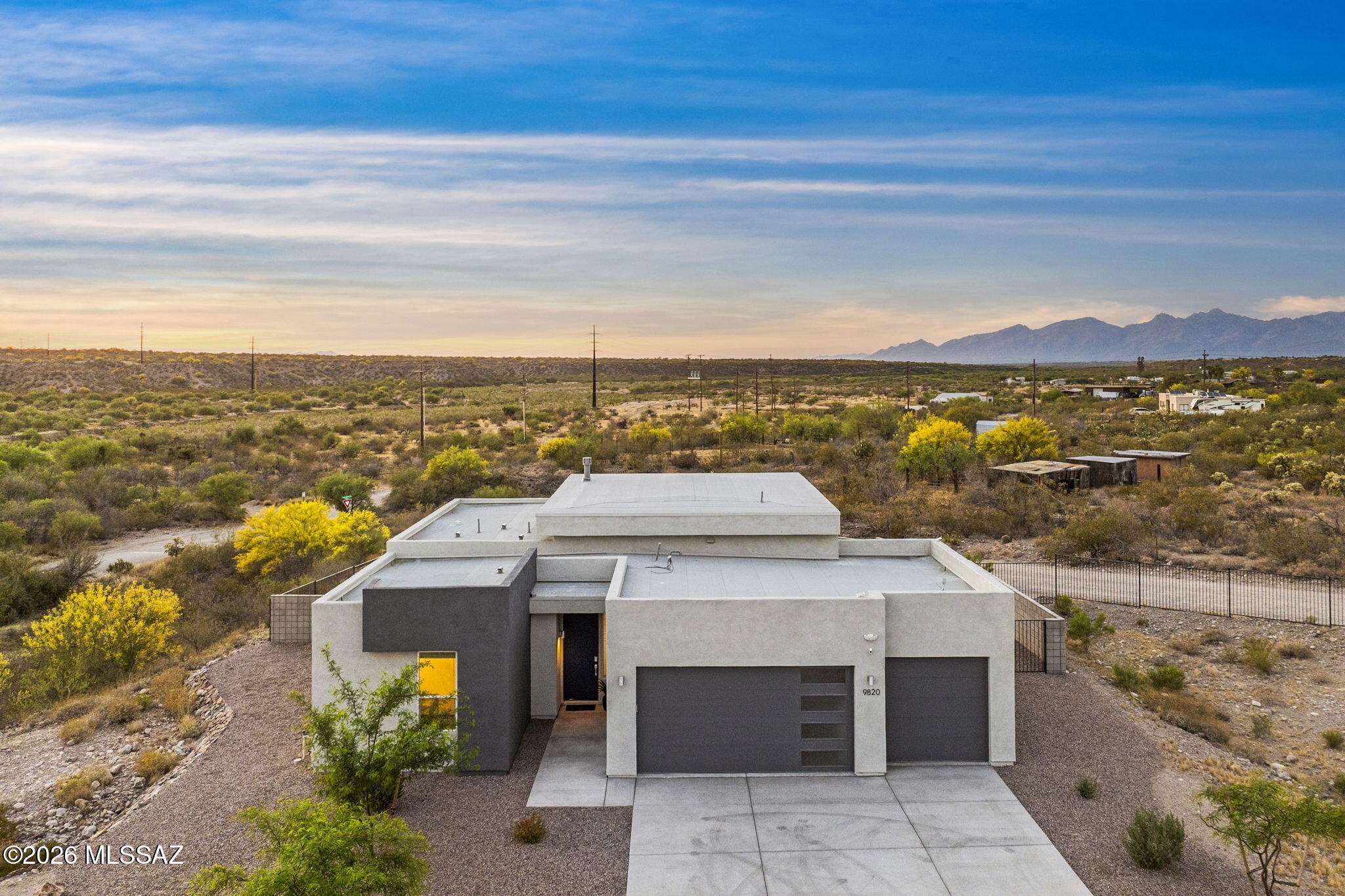 9820 S Rolling Water Drive