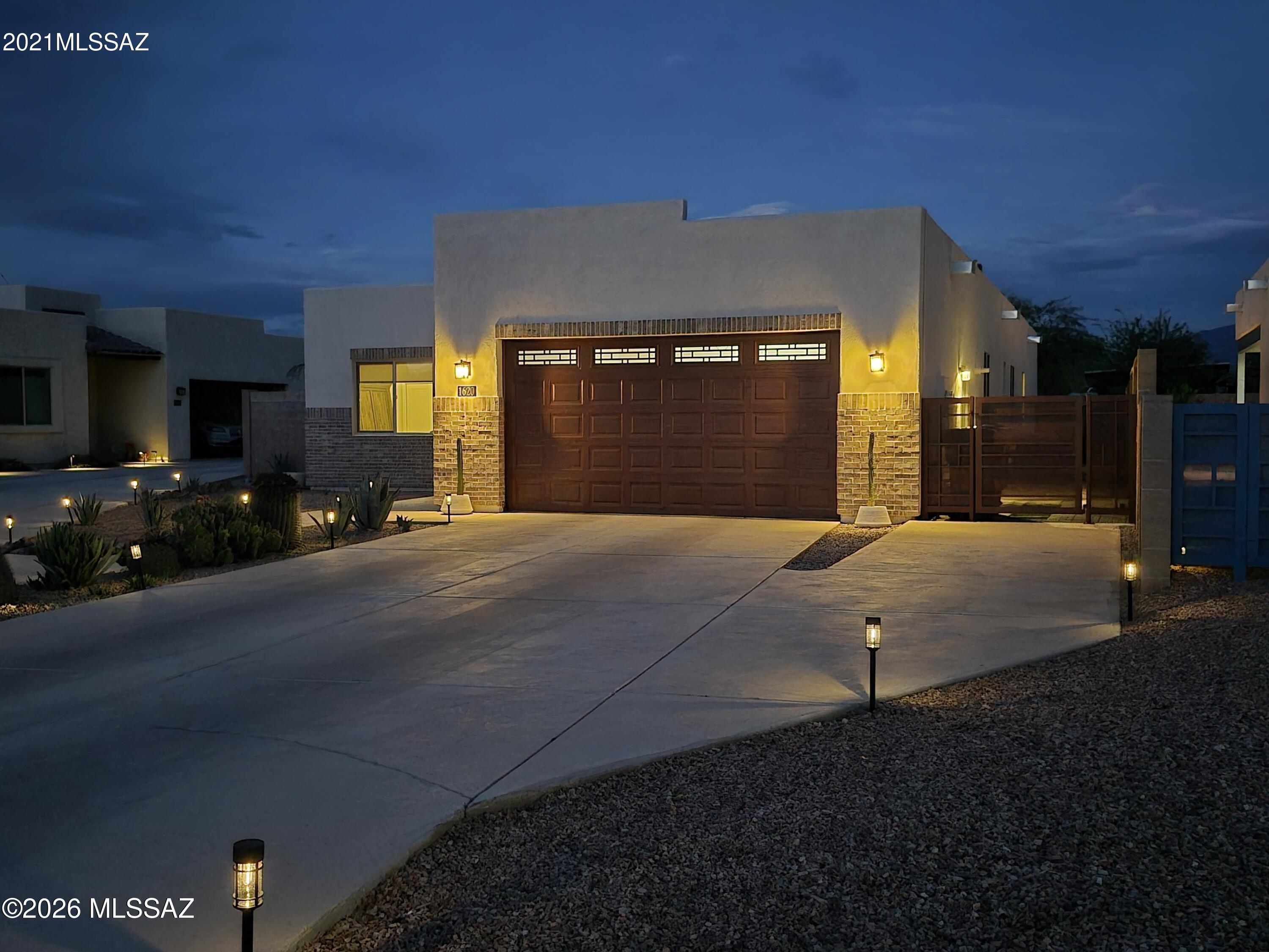 1620 N Jackie Ranch Place