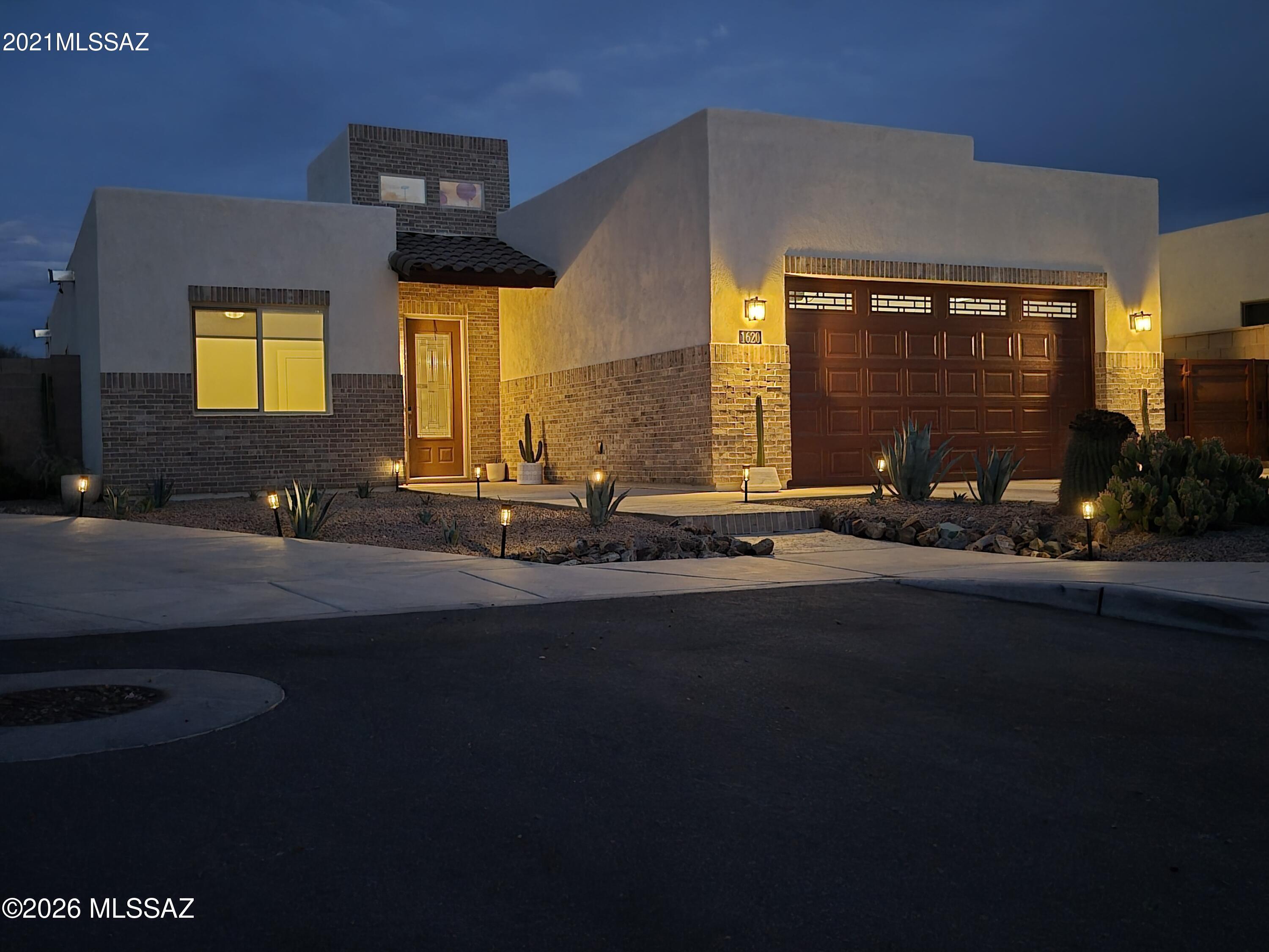 1620 N Jackie Ranch Place