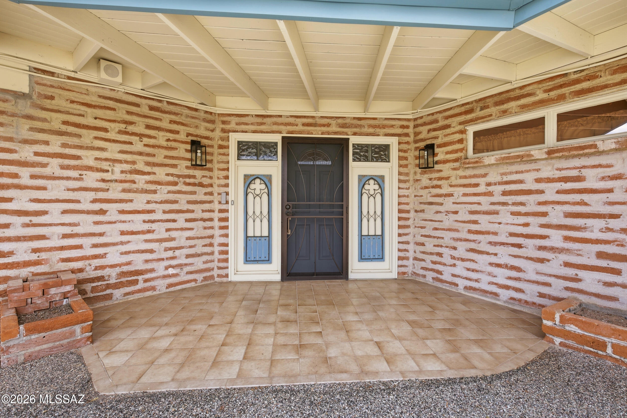 4901 N Camino Arenosa