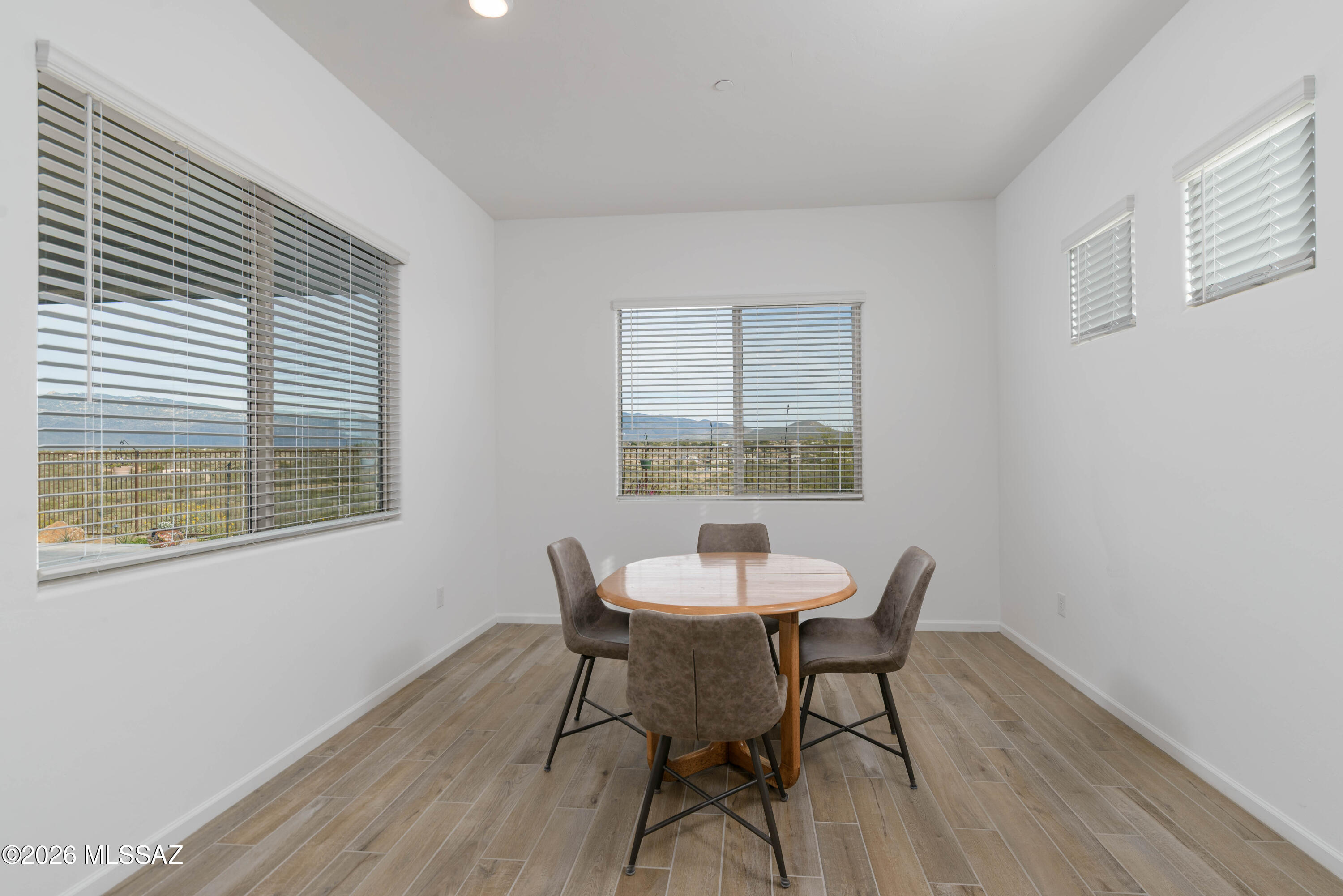 The Vistas At Rincon Knolls SQ20152600506 - Residential
