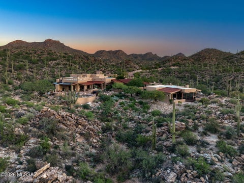 Photo of 13781 N Old Ranch House Road, Marana, AZ 85658 (MLS # 22619340)