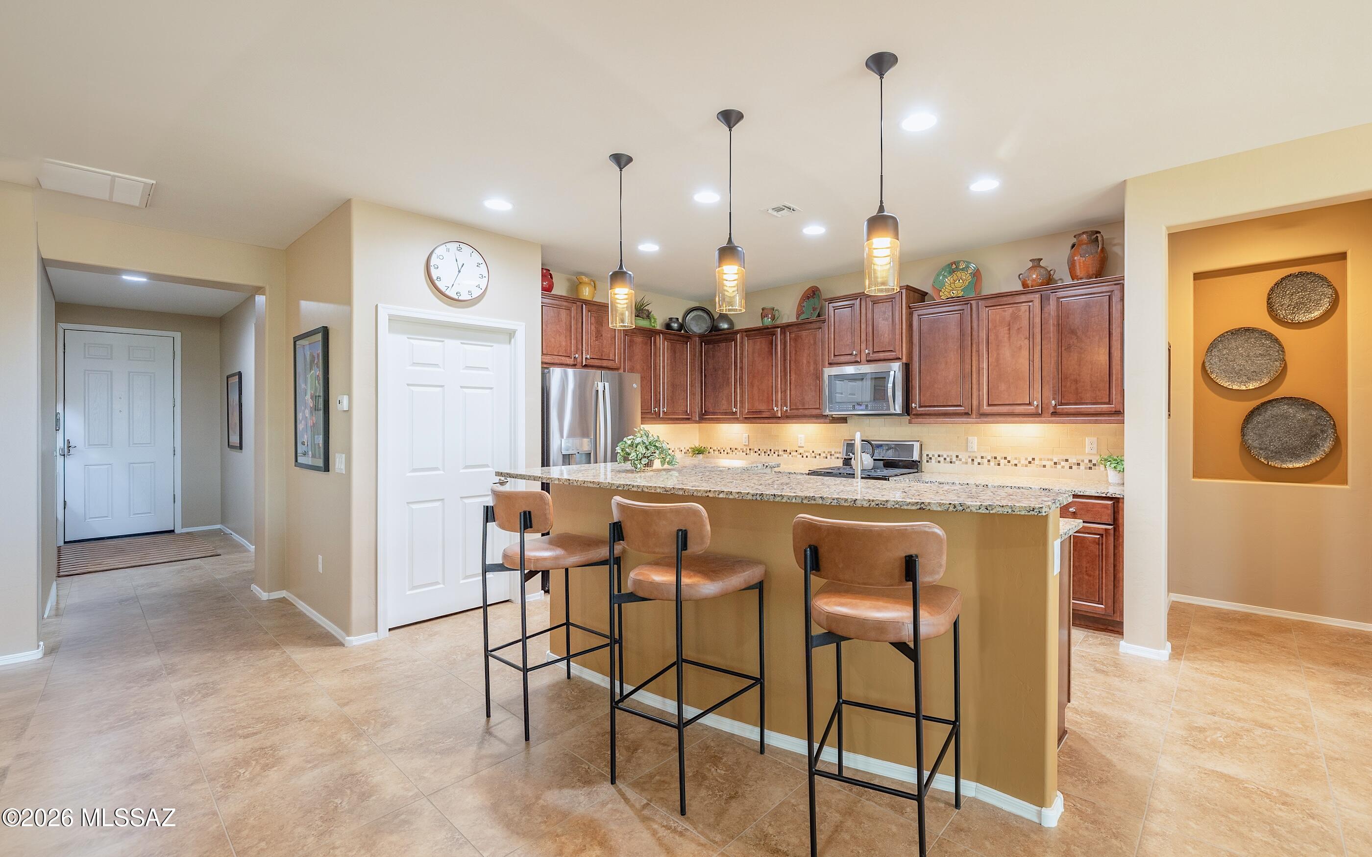 6637 W Grandview Trail