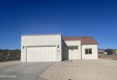 1825 Via Nueva Zelandia Rio Rico AZ 85648